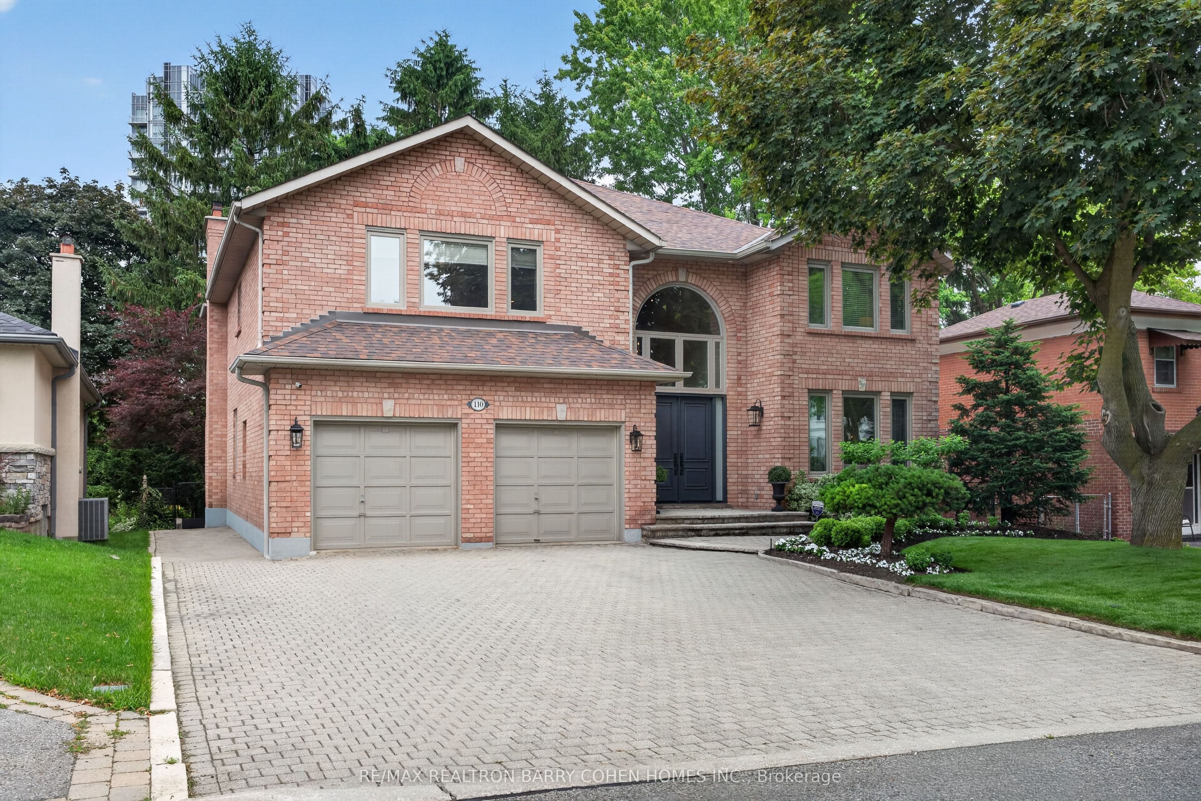110 Upper Canada Drive, Toronto, ON M2P 1S4 photo 2