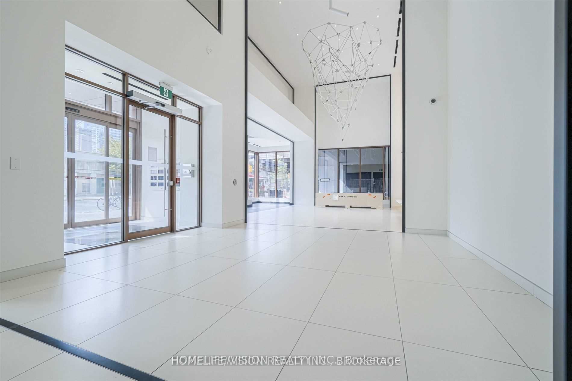 15 Lower Jarvis Street 2111, Toronto, ON M5E 1R7 photo 4