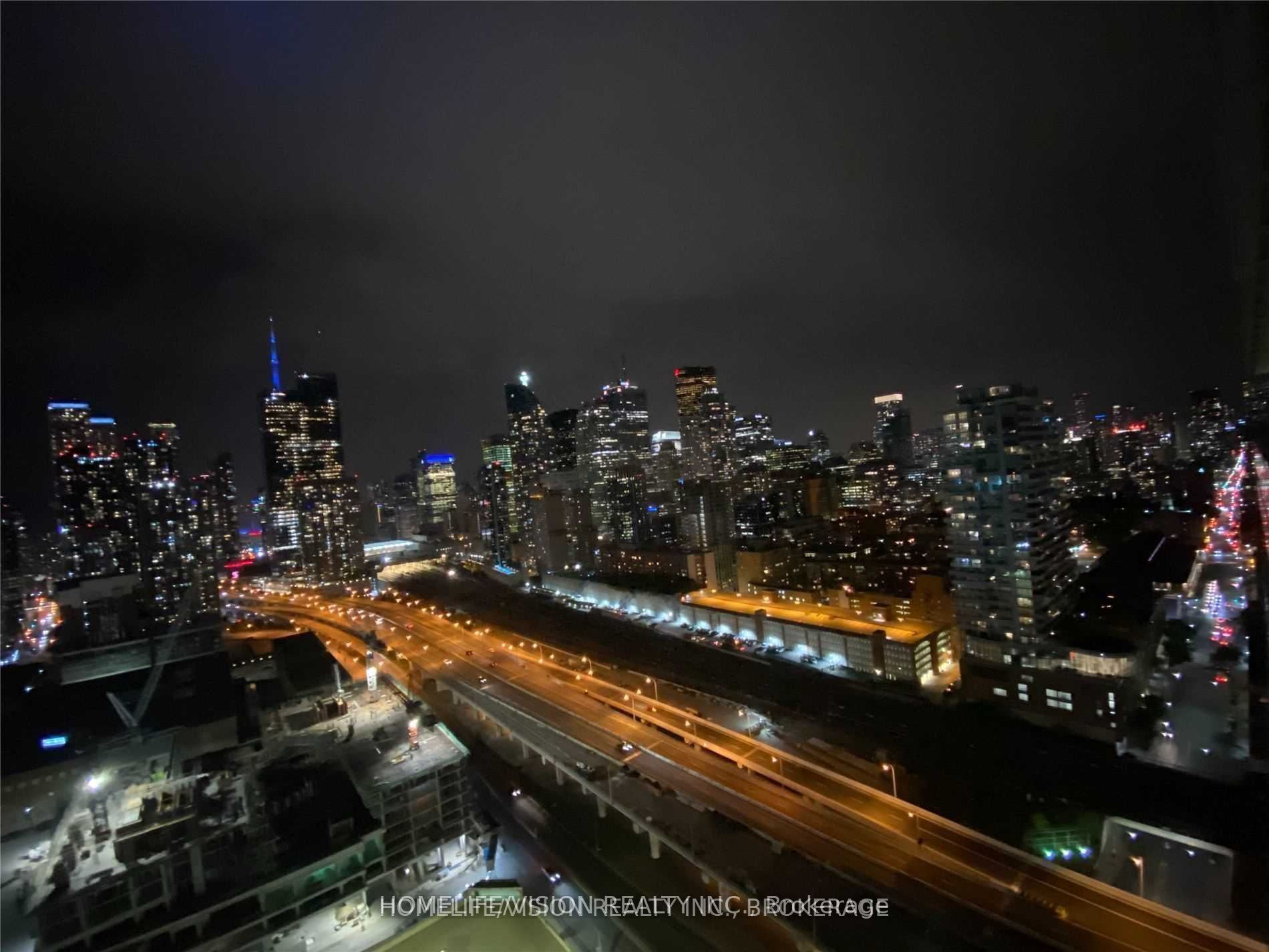15 Lower Jarvis Street 2111, Toronto, ON M5E 1R7 photo 5