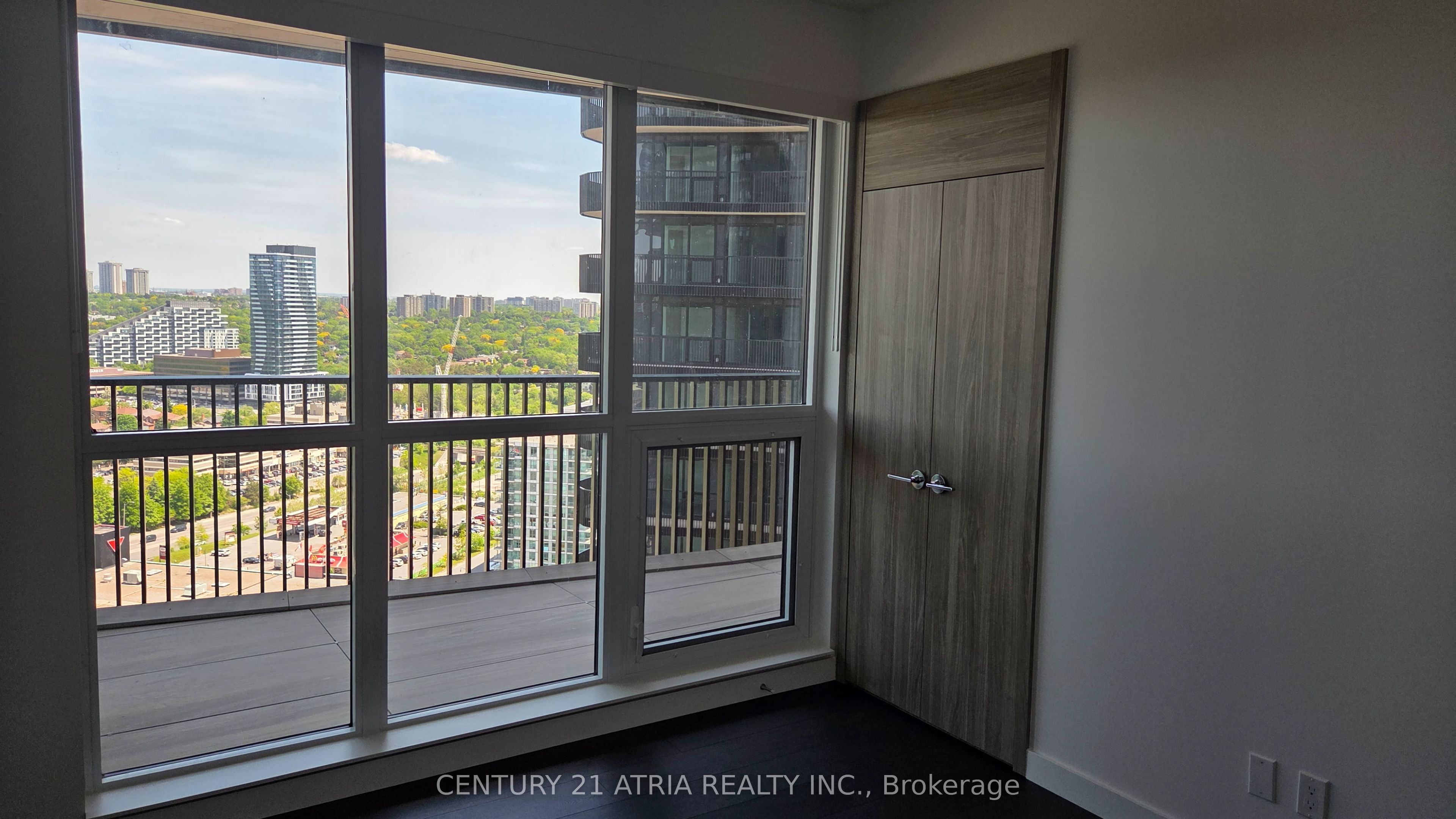 18 Esther Shiner Boulevard 2211, Toronto, ON M2K 0J7 photo 2