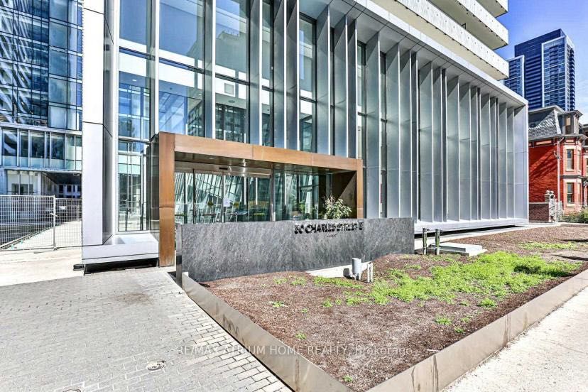 50 Charles Street E 5004, Toronto, ON M4Y 1T1