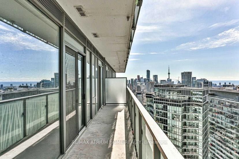 50 Charles Street E 5004, Toronto, ON M4Y 1T1 photo 3