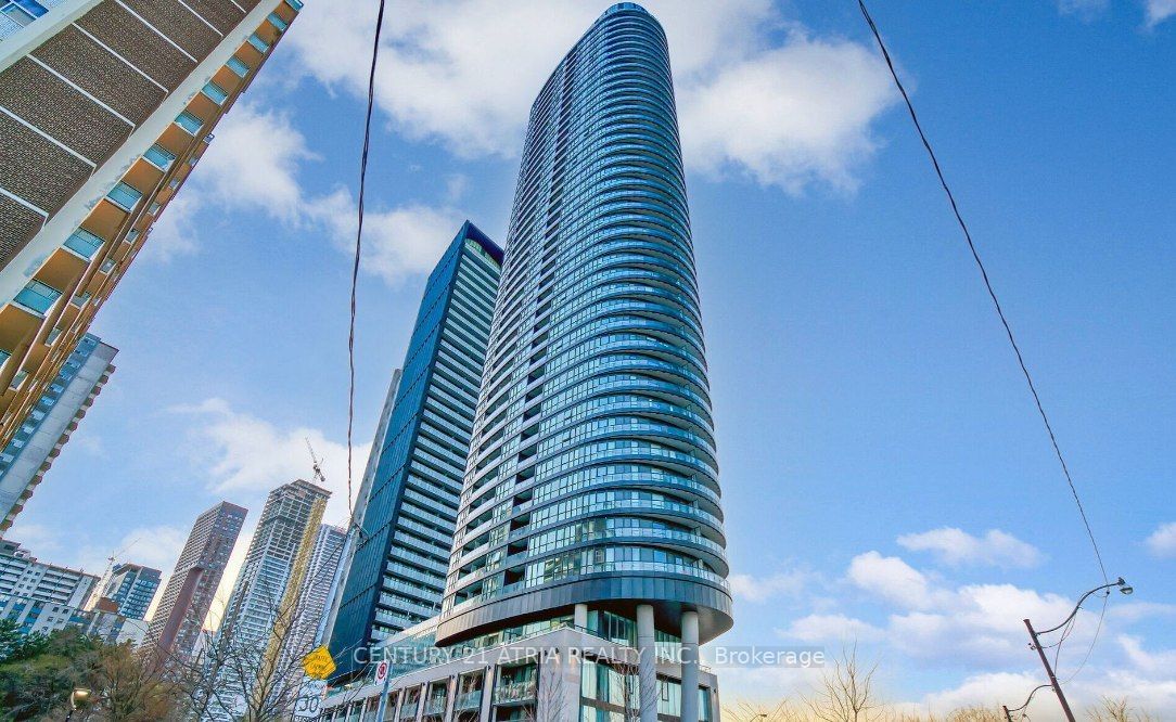 575 Bloor Street E 1808, Toronto, ON M4W 0B2 photo 3