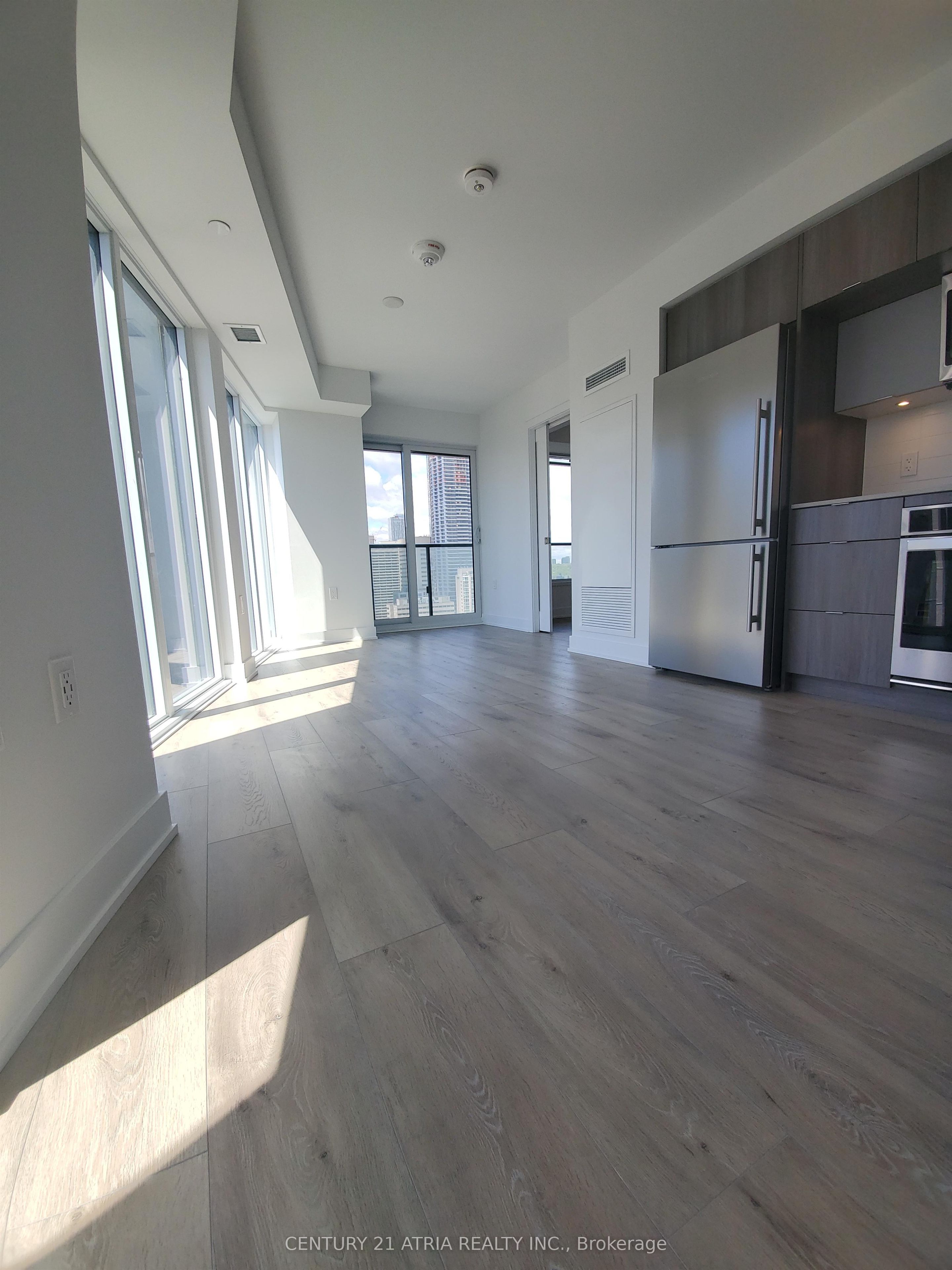 575 Bloor Street E 1808, Toronto, ON M4W 0B2 photo 4