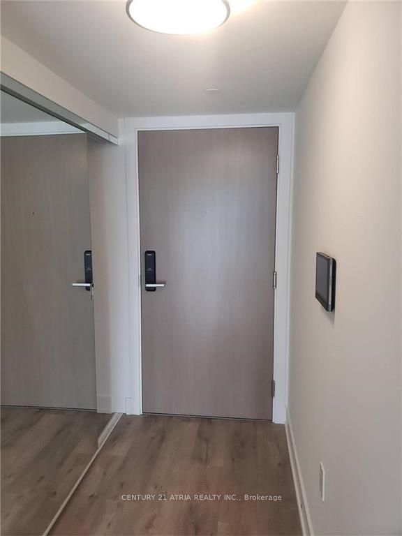575 Bloor Street E 1808, Toronto, ON M4W 0B2 photo 5