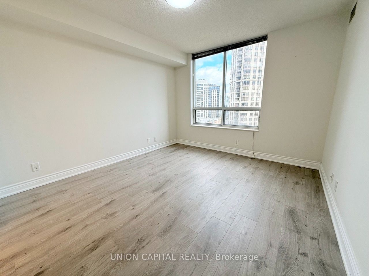 78 Harrison Garden Boulevard 1007, Toronto, ON M2N 7E3 photo 4