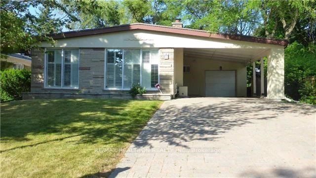38 Bayberry Crescent, Toronto, ON M2K 1T8