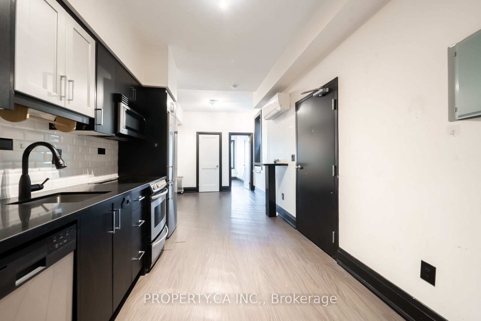 960 Queen Street W 3, Toronto, ON M6J 1G8 photo 3