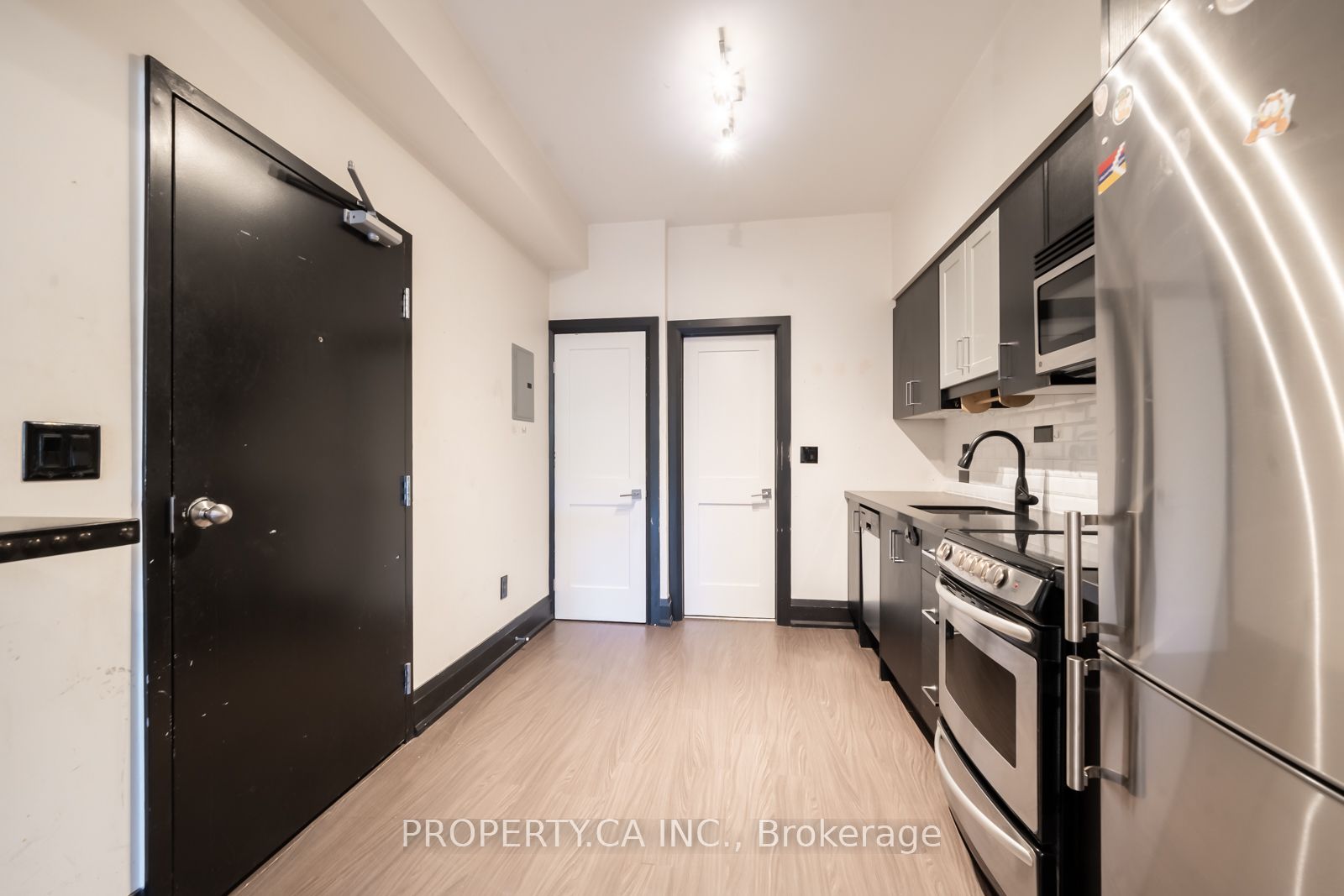 960 Queen Street W 3, Toronto, ON M6J 1G8 photo 4