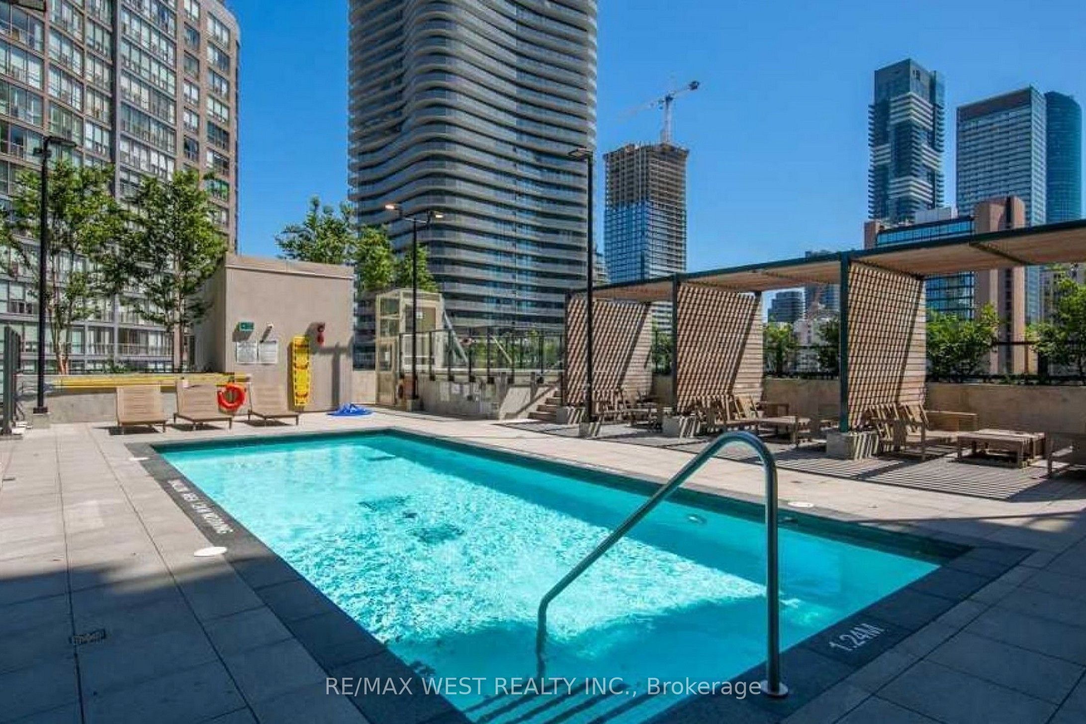 955 Bay Street 1112, Toronto, ON M5S 0C6 photo 2