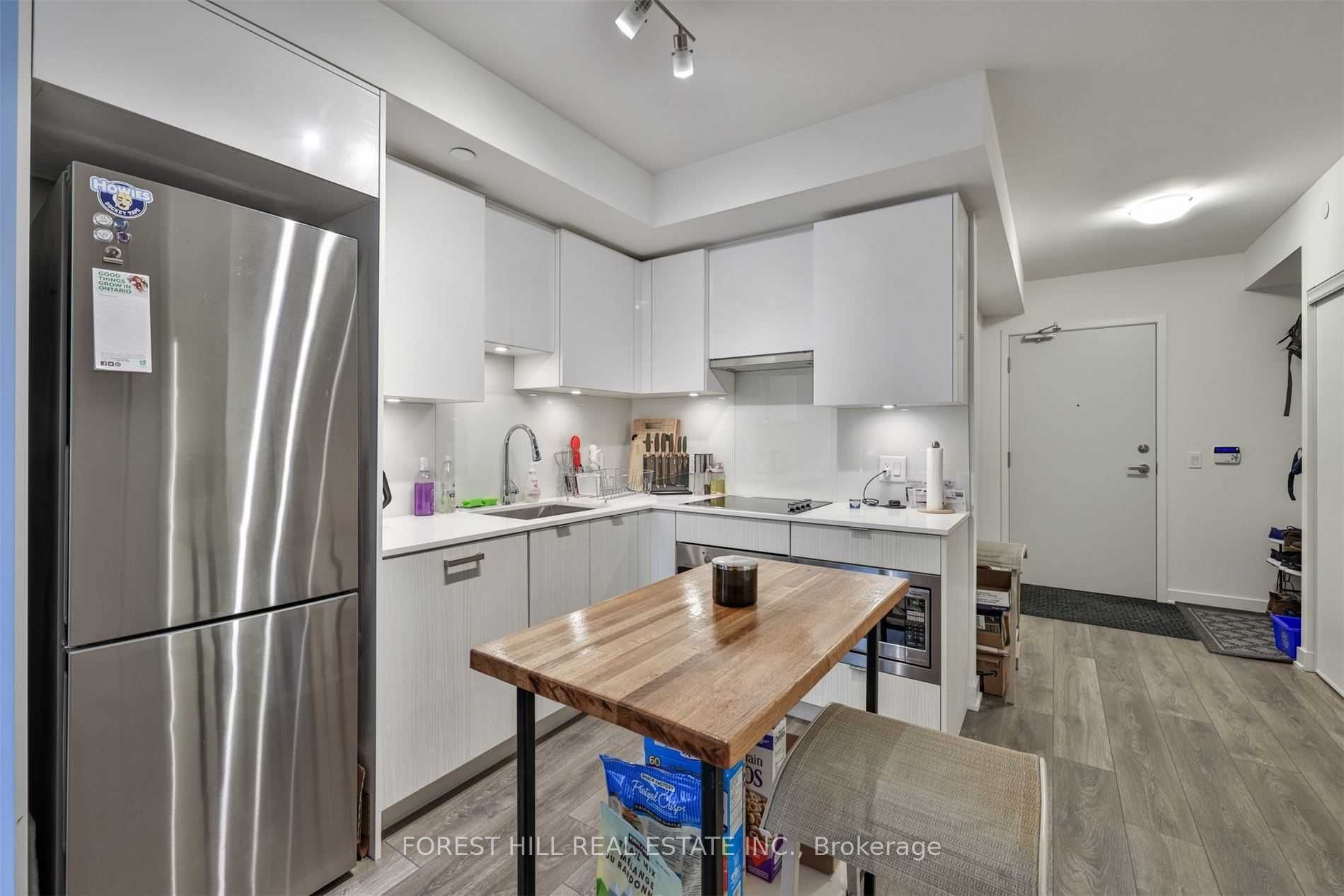 195 Redpath Avenue 806, Toronto, ON M4P 0E4 photo 3