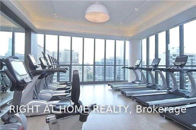 101 Charles Street E 2409, Toronto, ON M4Y 0A9 photo 3