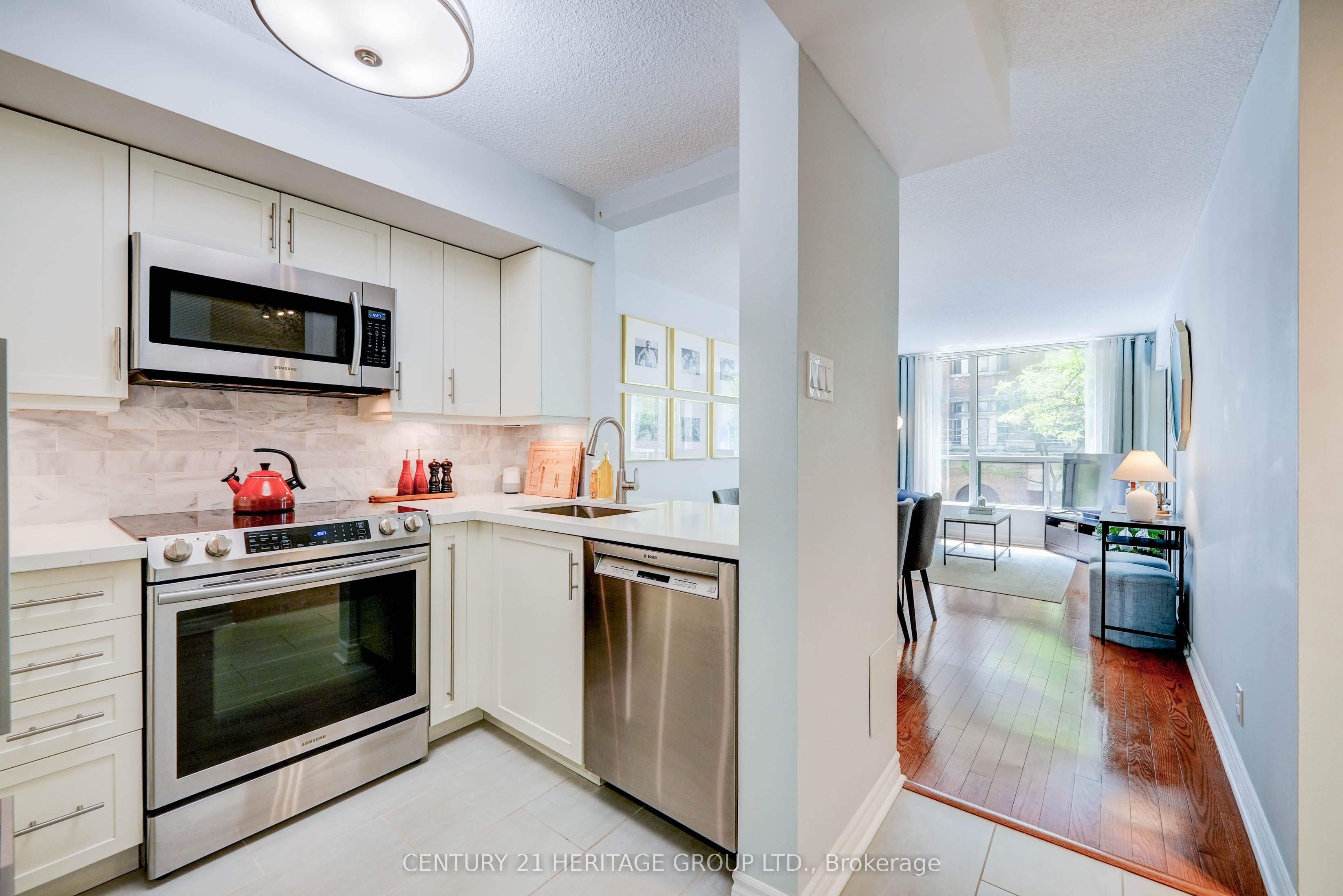 92 King Street E 207, Toronto, ON M5C 2V8 photo 4