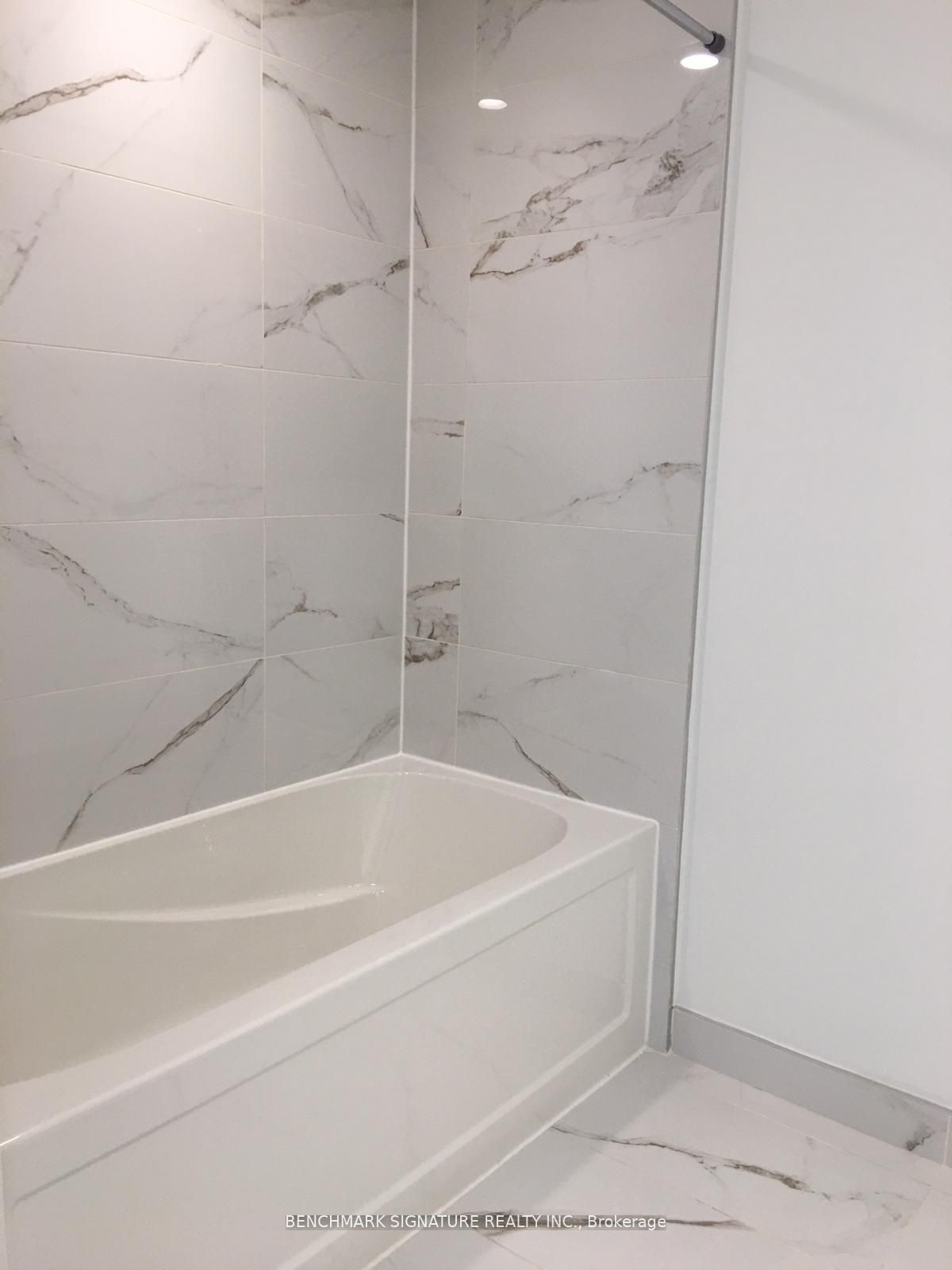 77 Shuter Street 1815, Toronto, ON M5B 0B8 photo 5