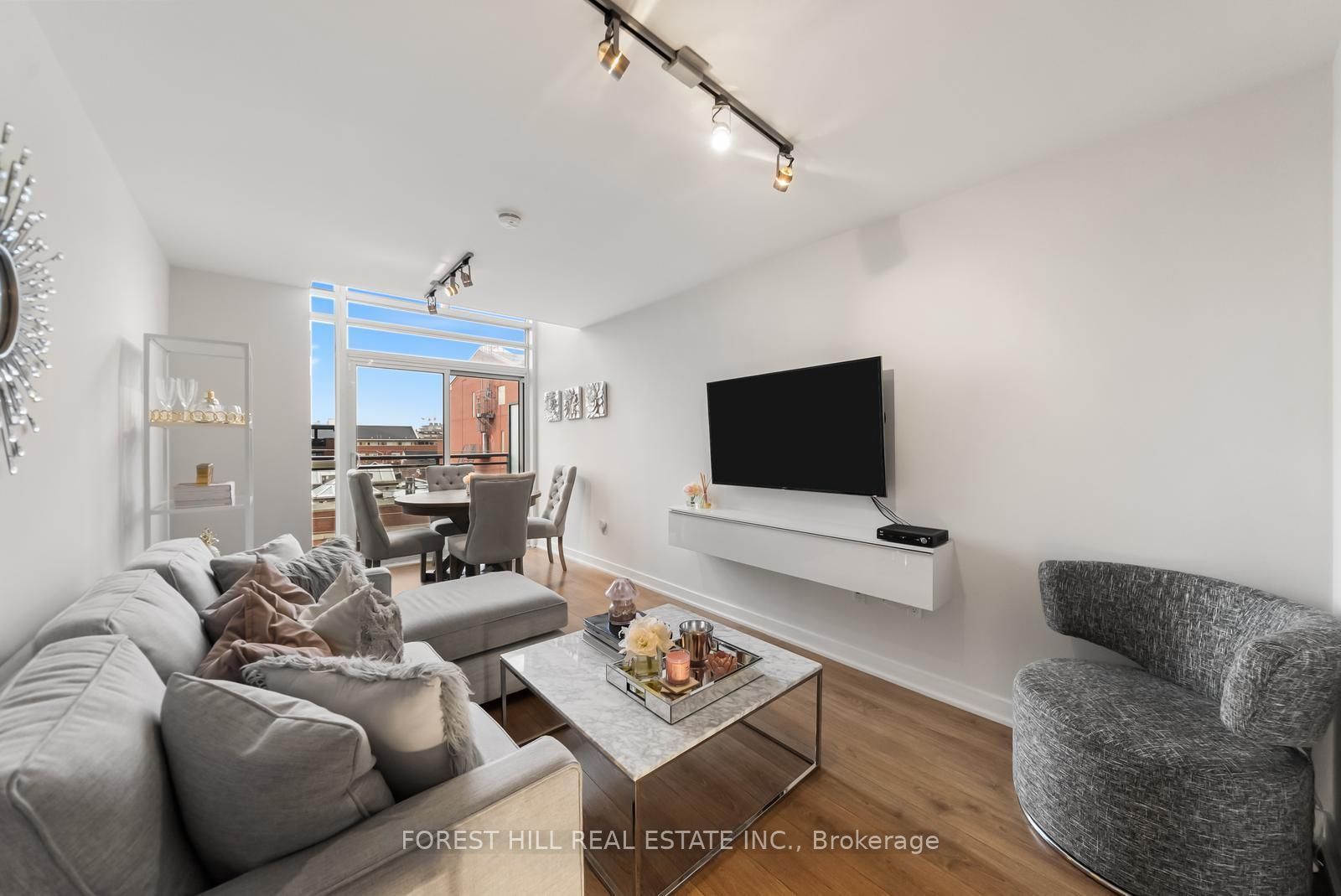 775 King Street W 425, Toronto, ON M5V 2K3 photo 4