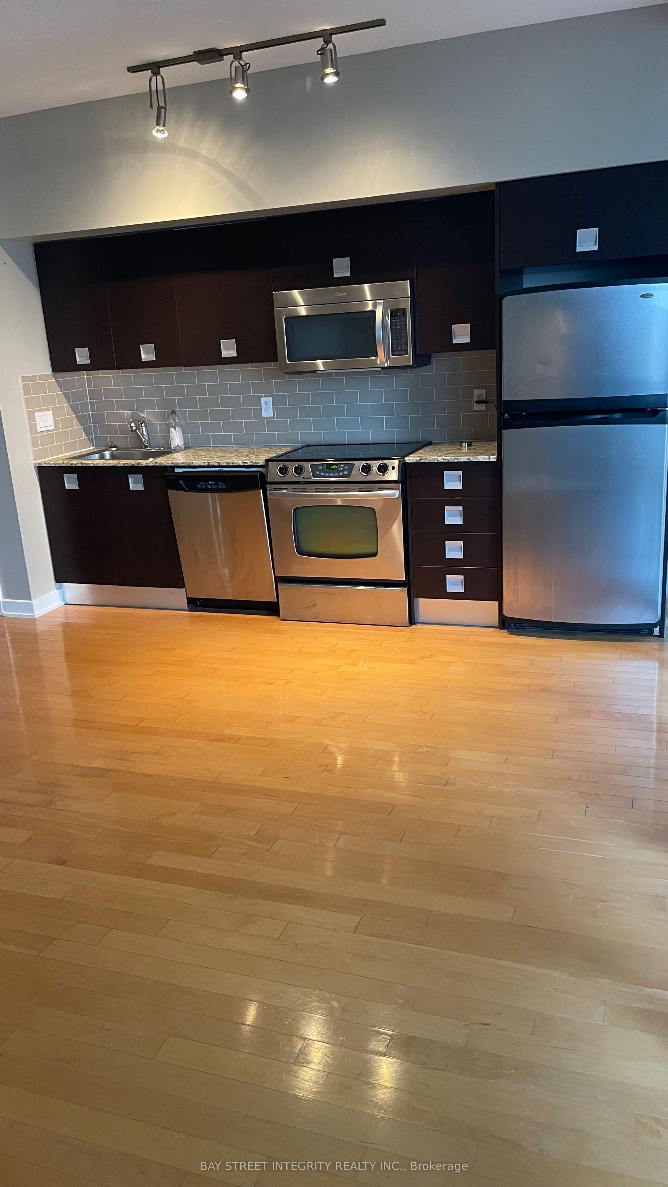 33 Charles Street E 1512, Toronto, ON M4Y 0A2 photo 4