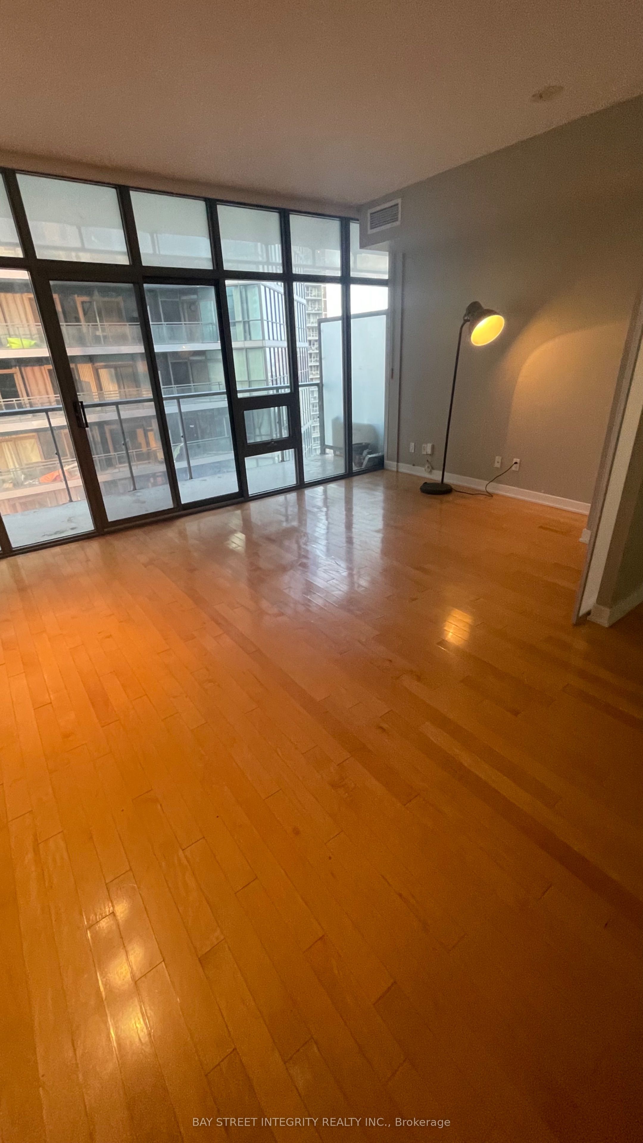 33 Charles Street E 1512, Toronto, ON M4Y 0A2 photo 5