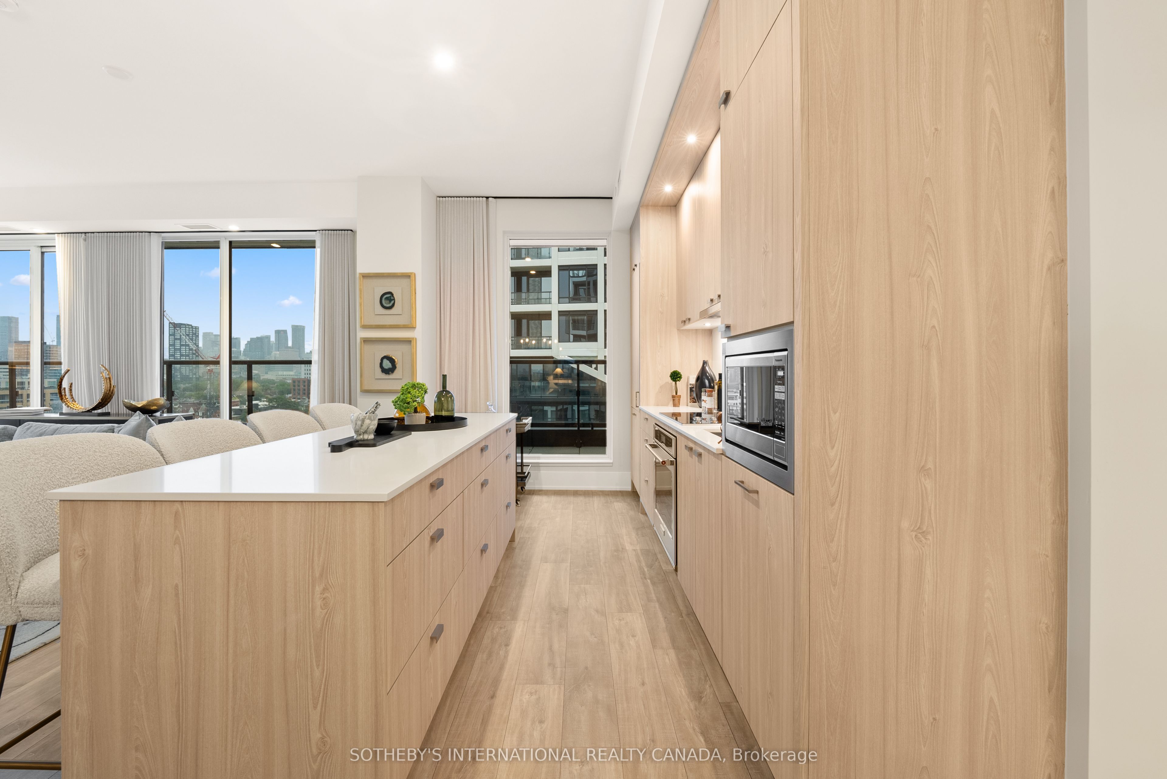 115 Denison Avenue 1013, Toronto, ON M5T 0E6 photo 4