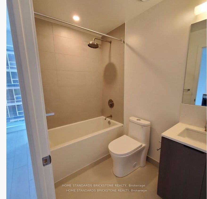 2020 Bathurst Street W 528, Toronto, ON M5P 3L1 photo 4