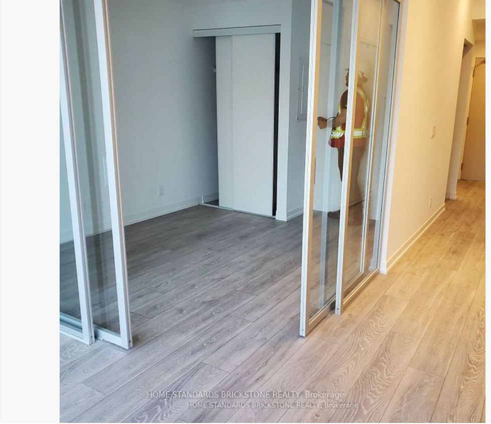 2020 Bathurst Street W 528, Toronto, ON M5P 3L1 photo 5
