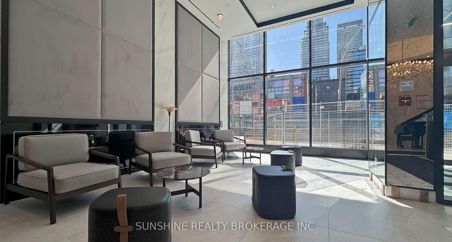 8 Wellesley Street W 1901, Toronto, ON M4Y 0J5 photo 3