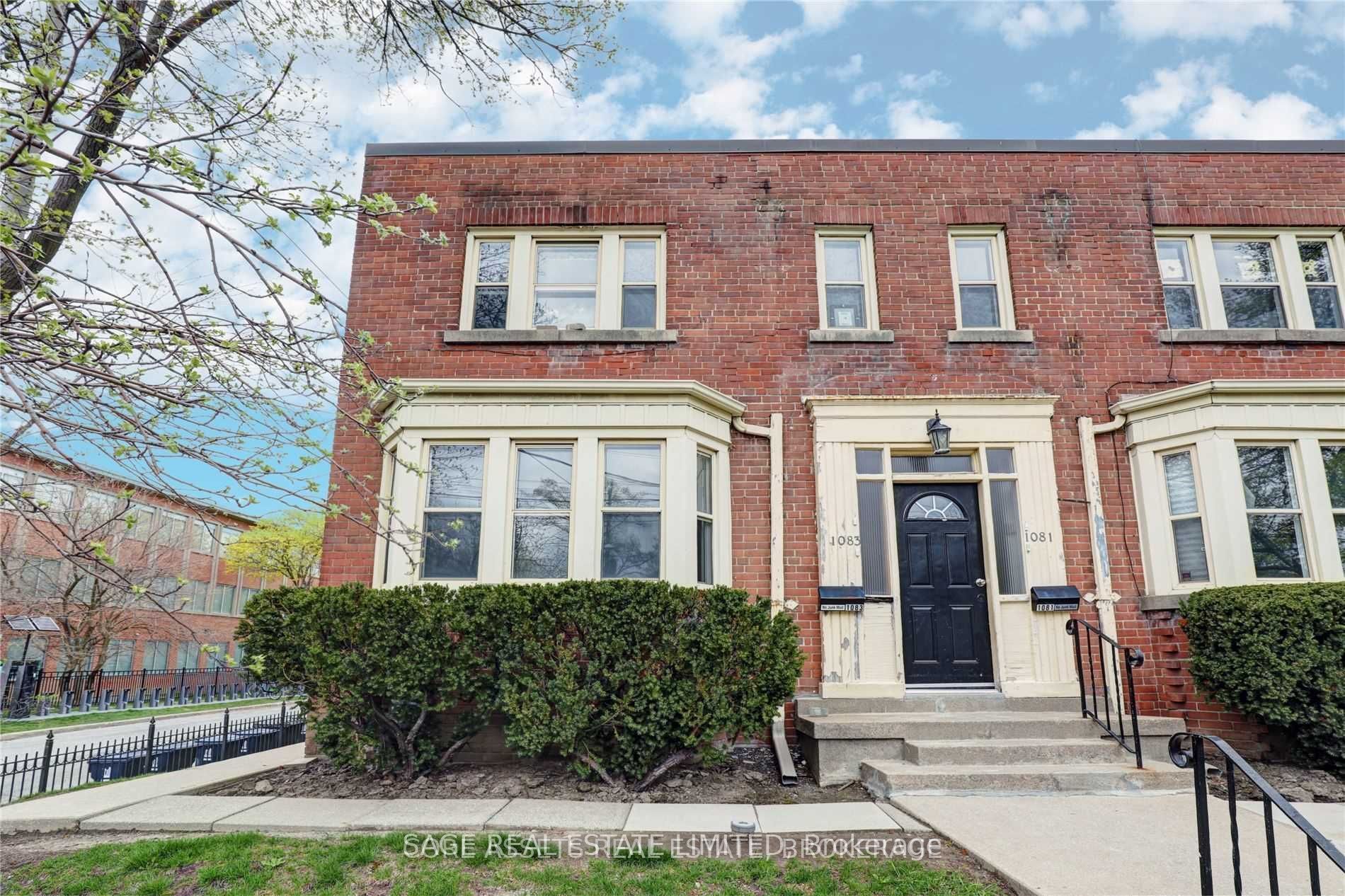 1083 Avenue Road 4, Toronto, ON M5N 2E1 photo 2