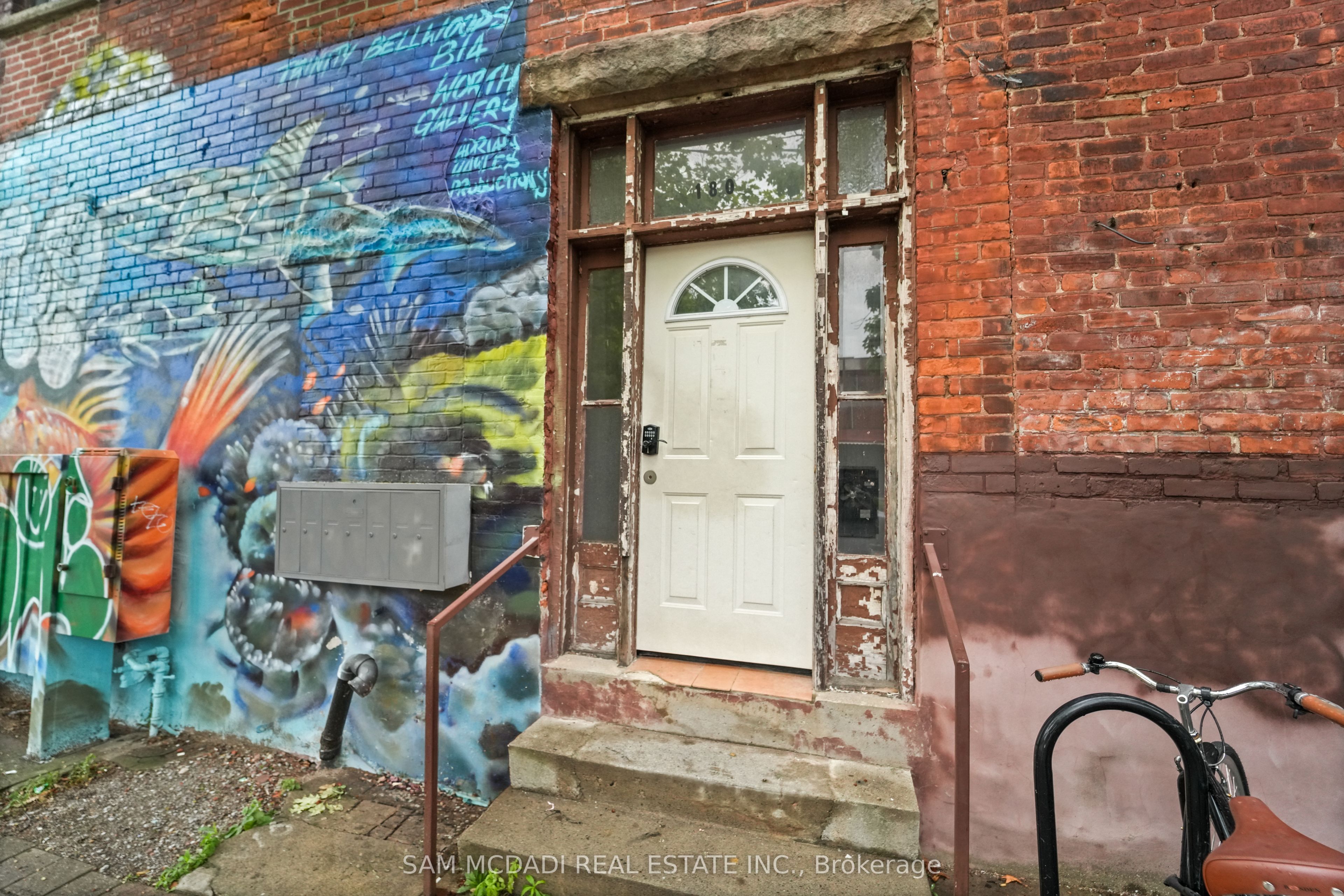180 Bellwoods Avenue Apt 2, Toronto, ON M6J 2P9 photo 3