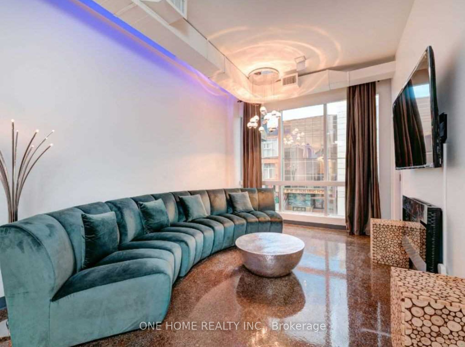 405 Dundas Street W 201, Toronto, ON M5T 1G6 photo 2