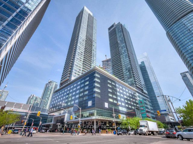 55 Bremner Boulevard 1903, Toronto, ON M5J 0A6