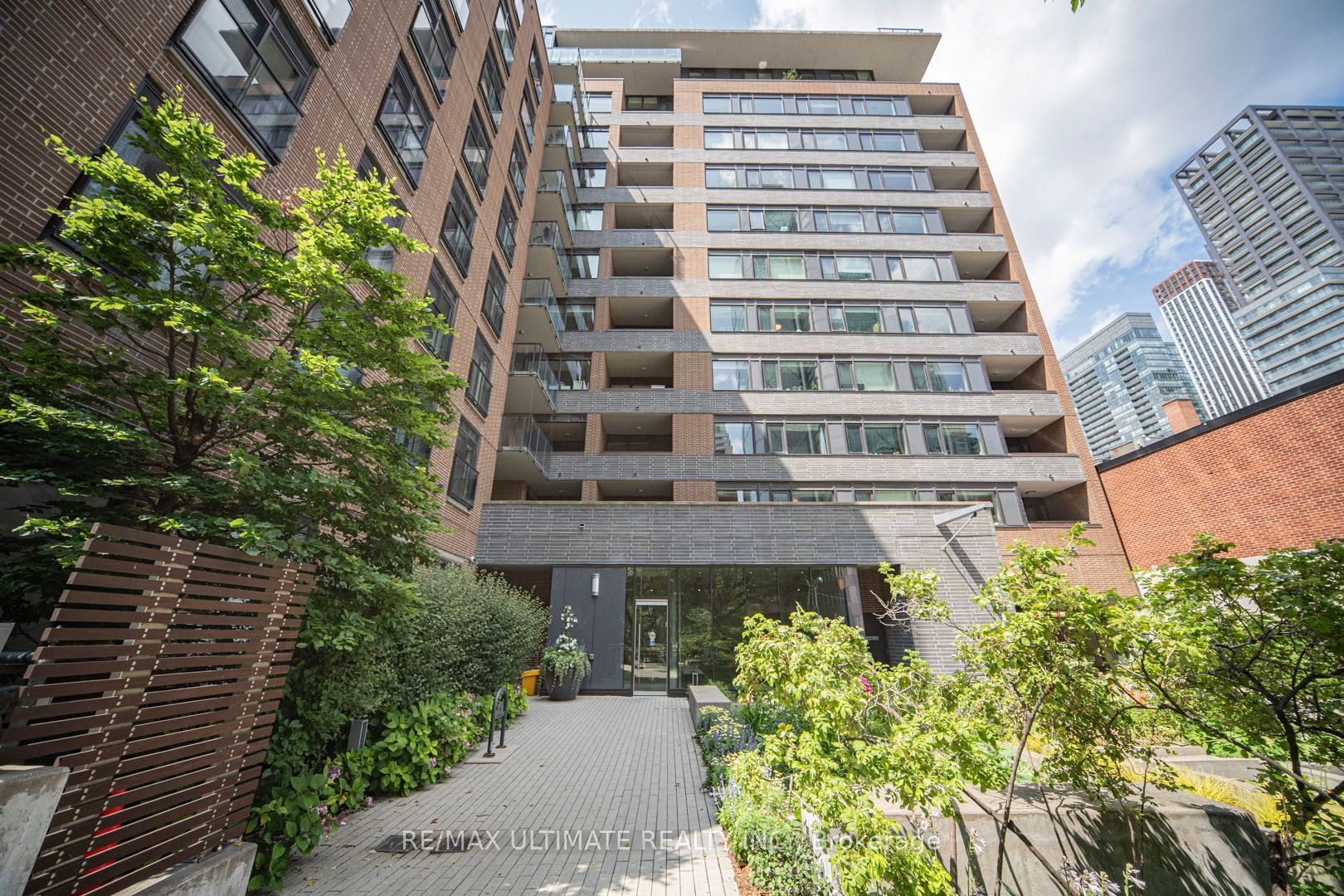 400 Wellington Street W 306, Toronto, ON M5V 0B5