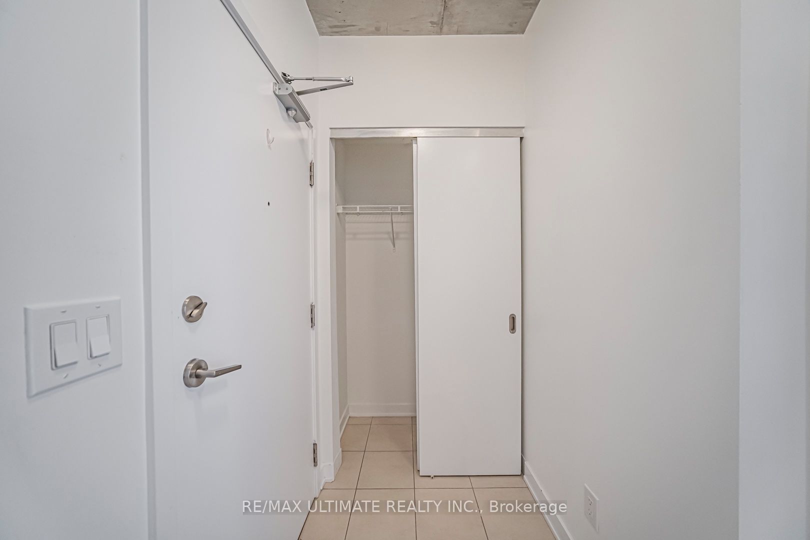 400 Wellington Street W 306, Toronto, ON M5V 0B5 photo 4