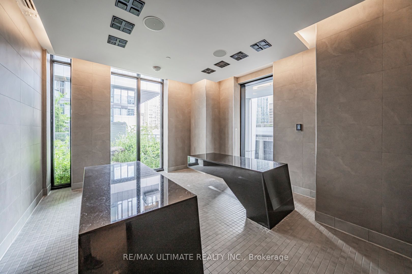 400 Wellington Street W 306, Toronto, ON M5V 0B5 photo 5