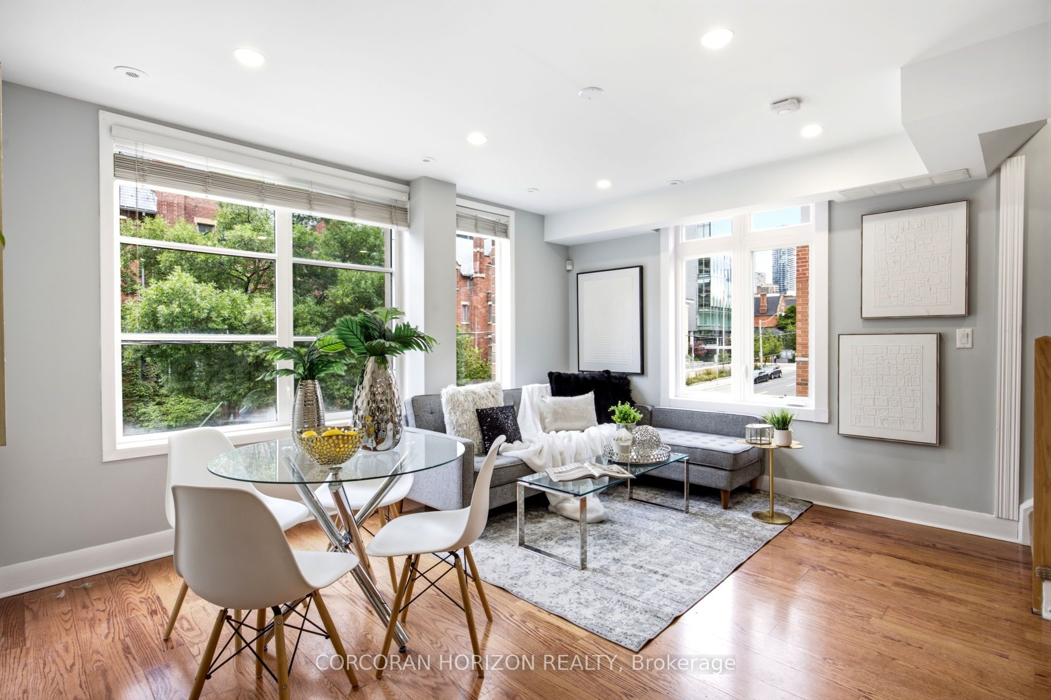 415 Jarvis Street 301, Toronto, ON M4Y 3C1 photo 3
