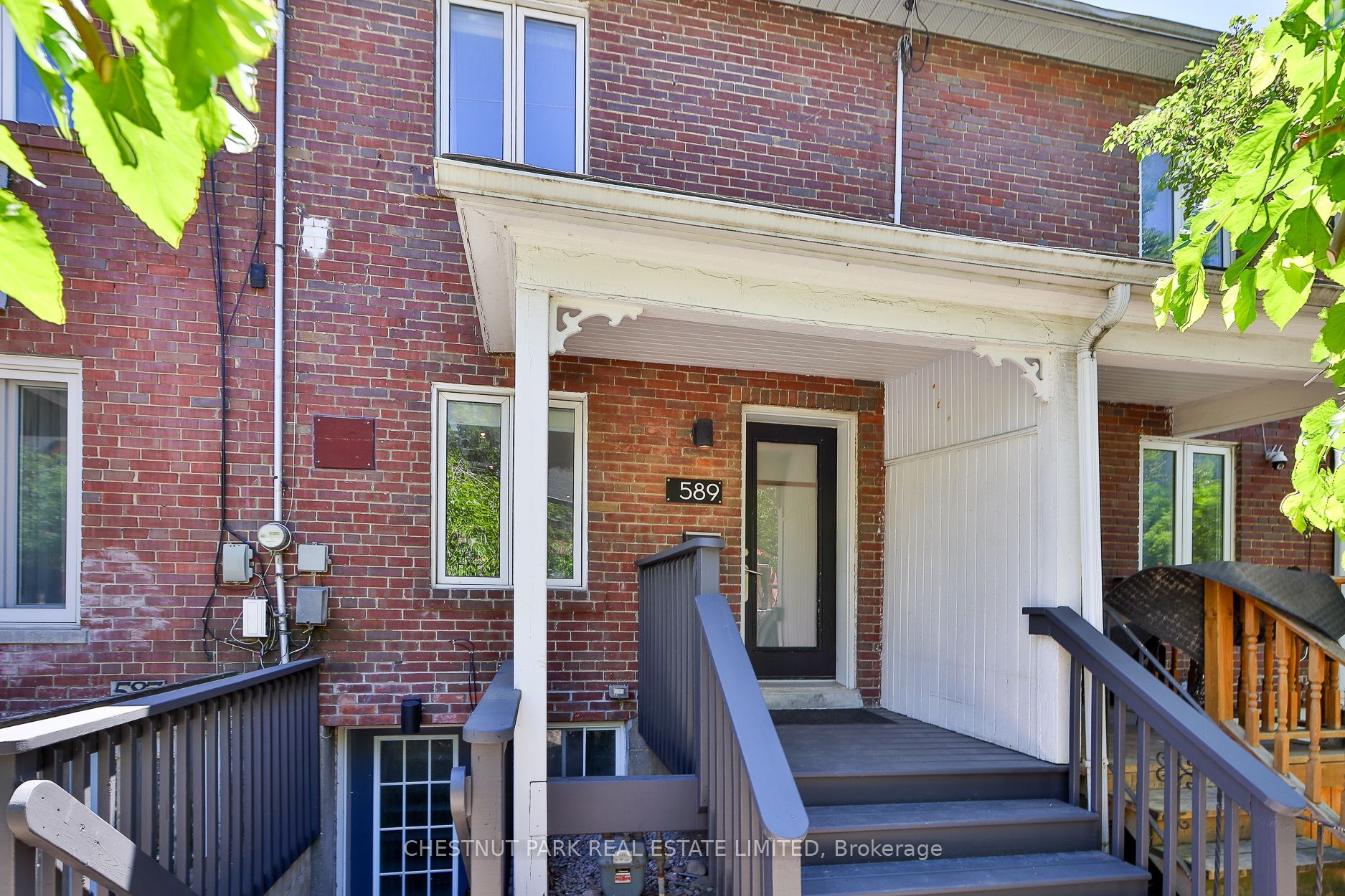 589 Wellington Street W, Toronto, ON M5V 1G3 photo 2