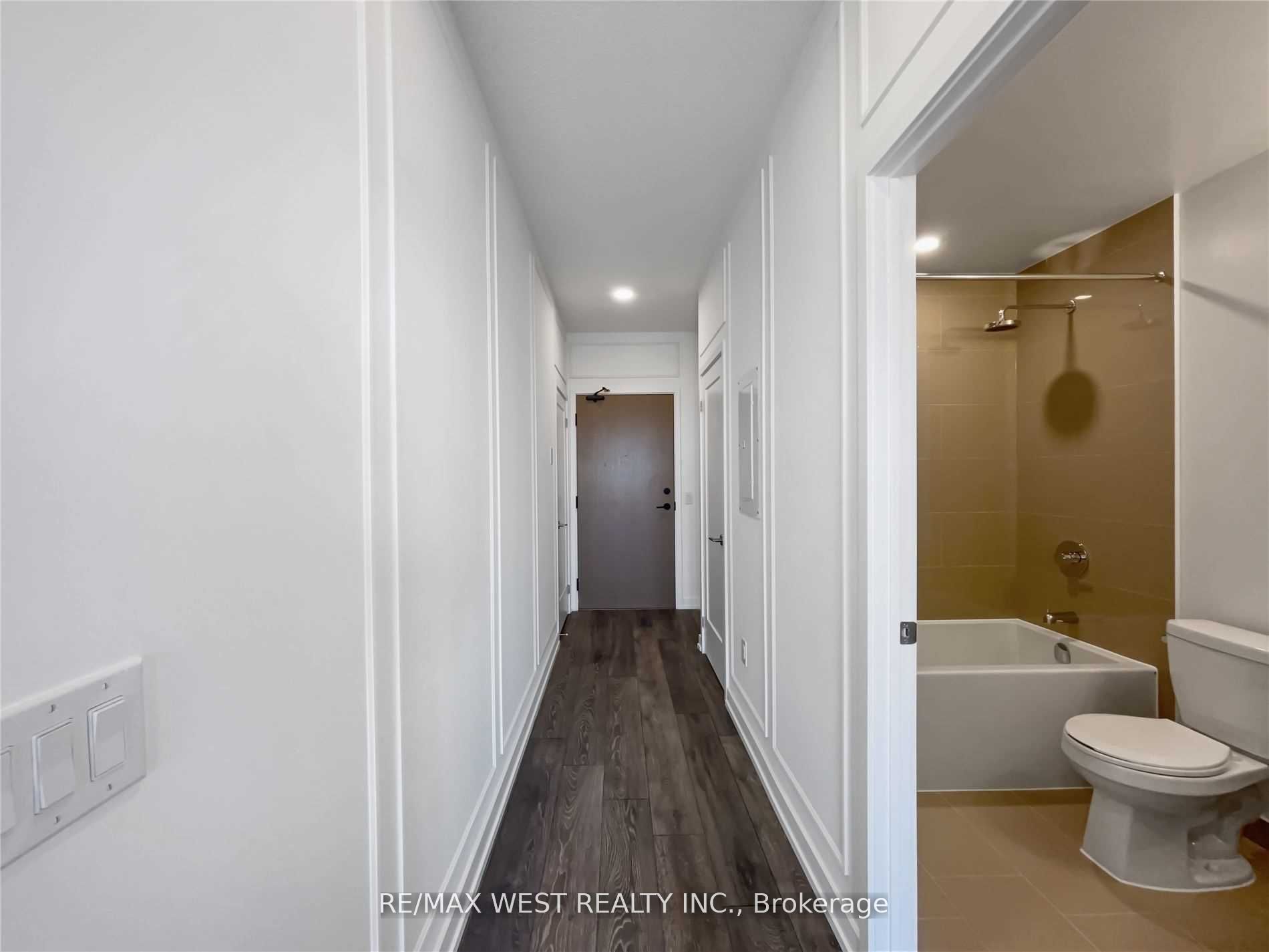 225 Sumach Street 2802, Toronto, ON M5A 3K3 photo 3