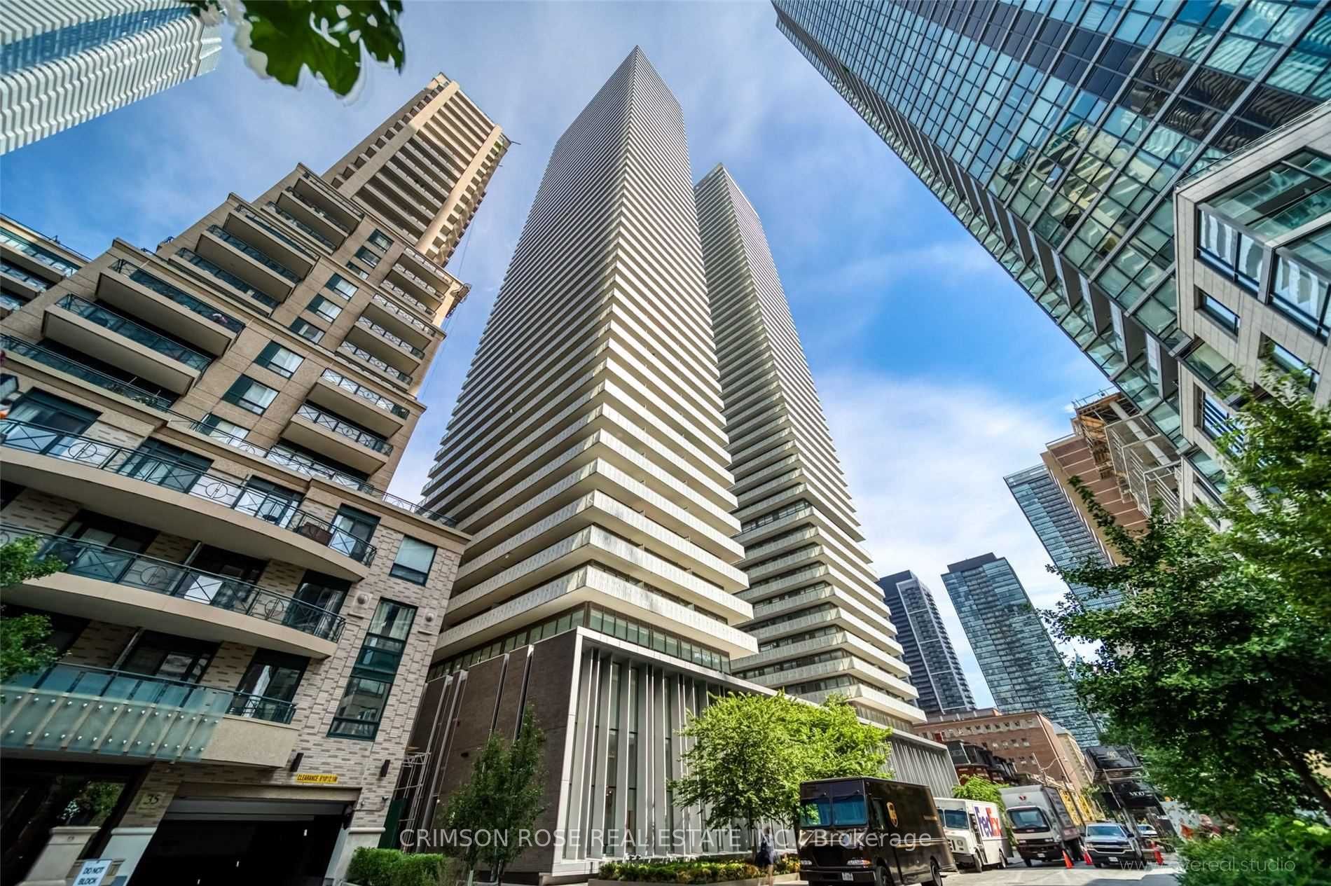 42 Charles Street E 5006, Toronto, ON M4Y 1N3