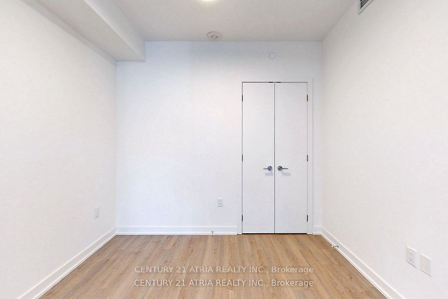 357 King Street W 1005, Toronto, ON M5V 0S7 photo 4