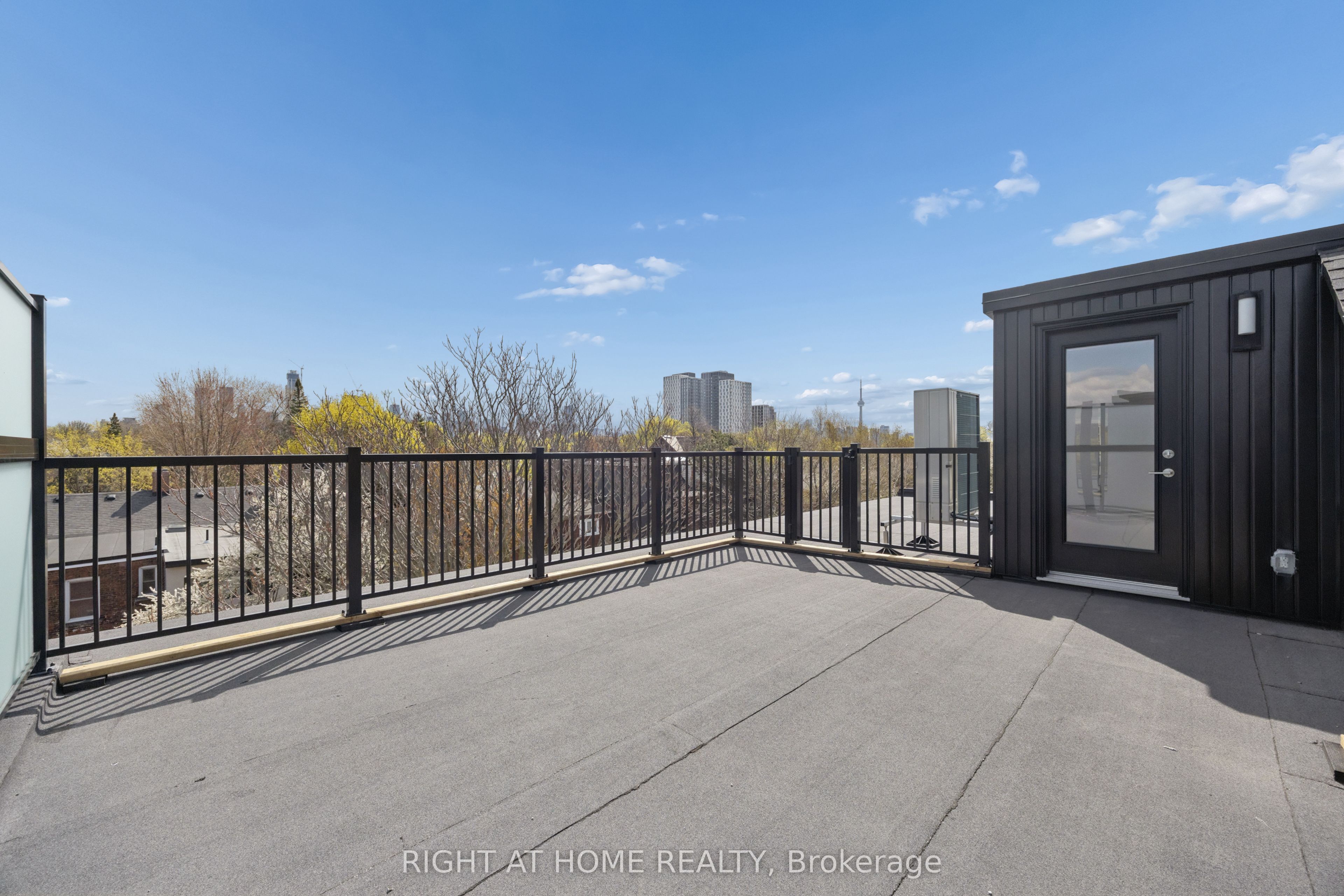 91 Barton Avenue 5, Toronto, ON M6G 1P7 photo 5