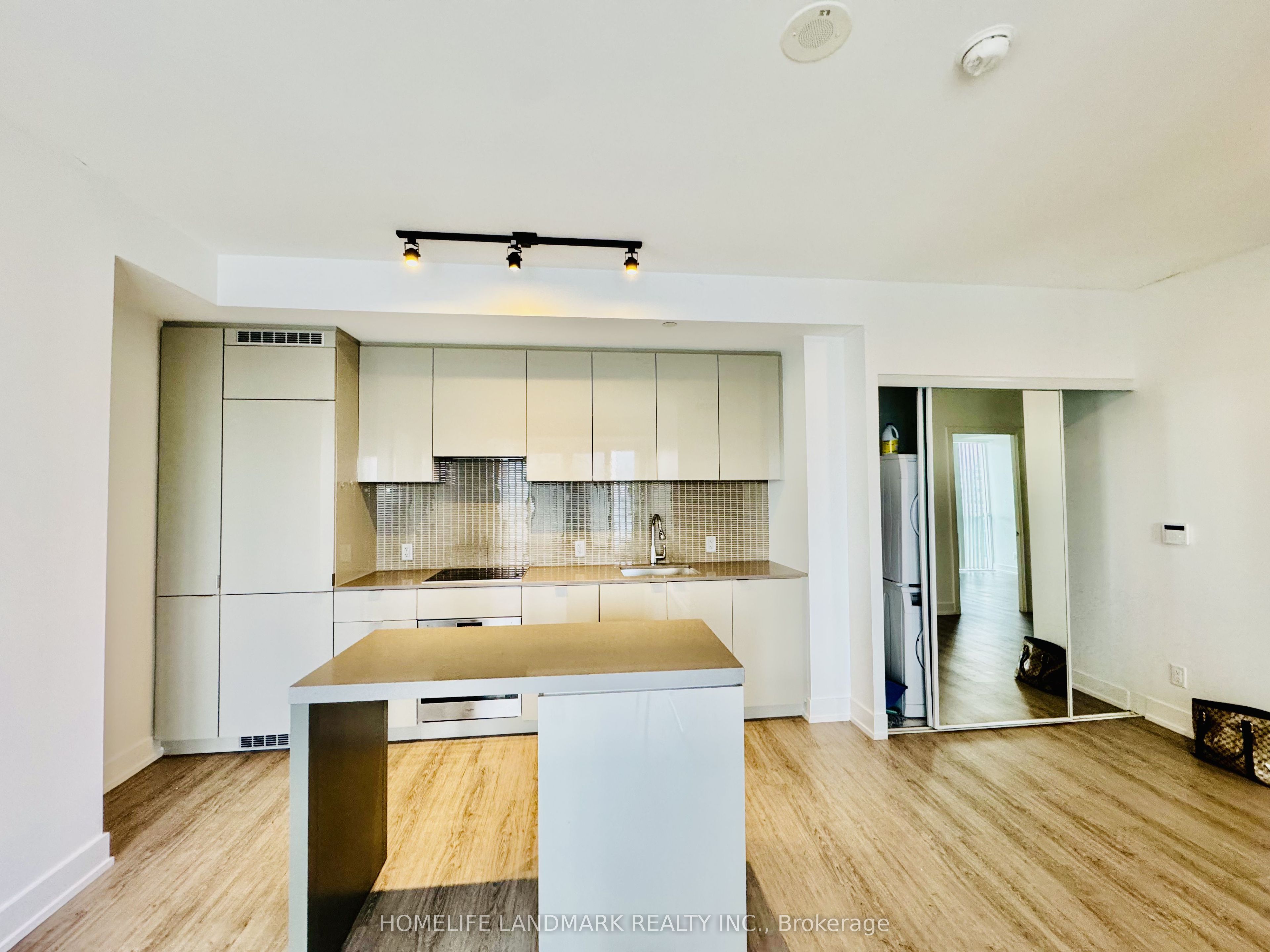 7 Grenville Street 3811, Toronto, ON M4Y 0E9 photo 2