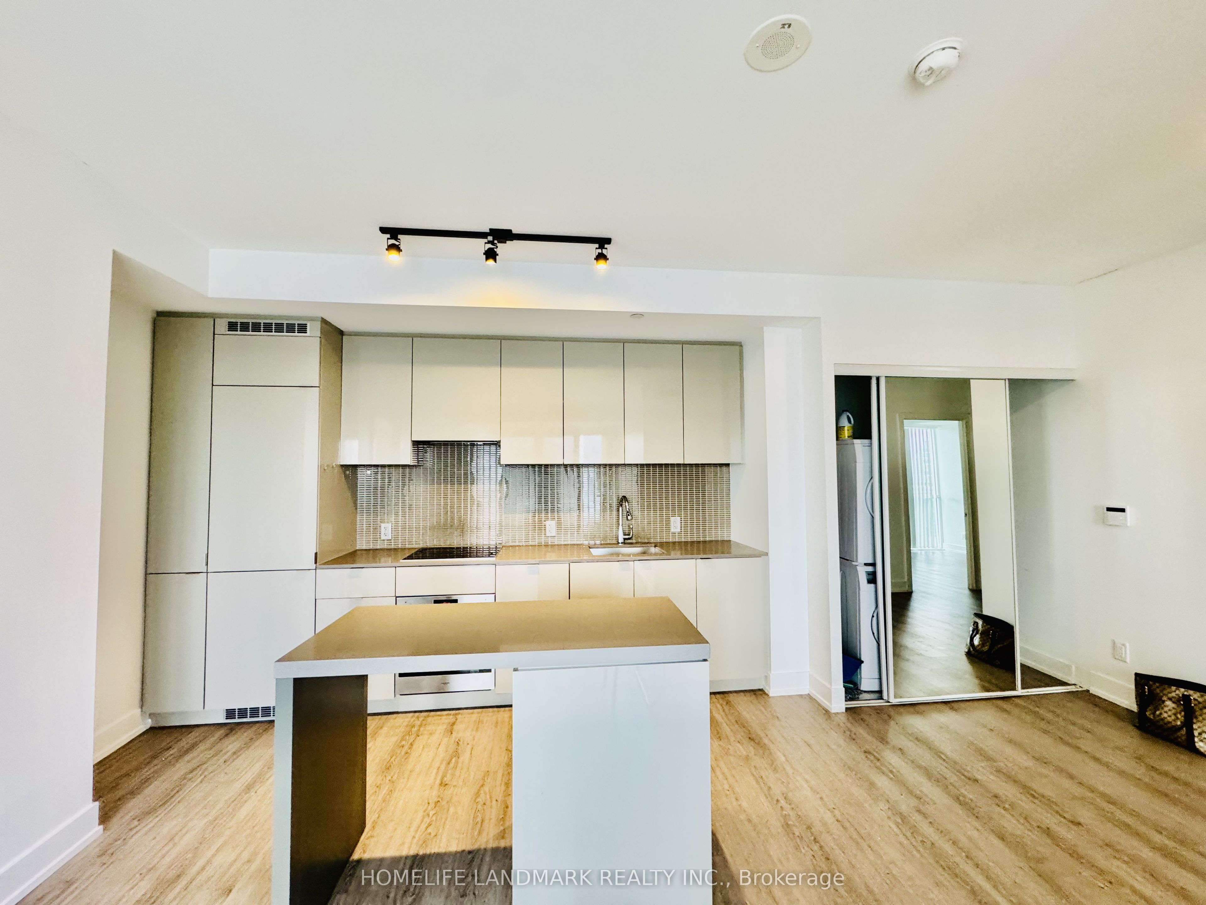 7 Grenville Street 3811, Toronto, ON M4Y 0E9 photo 3