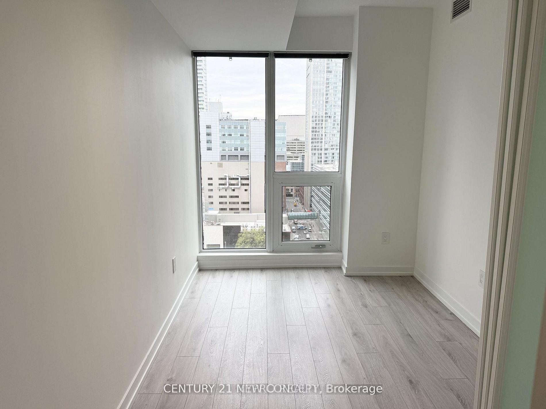 77 Shuter Street 2913, Toronto, ON M5B 0B8 photo 4