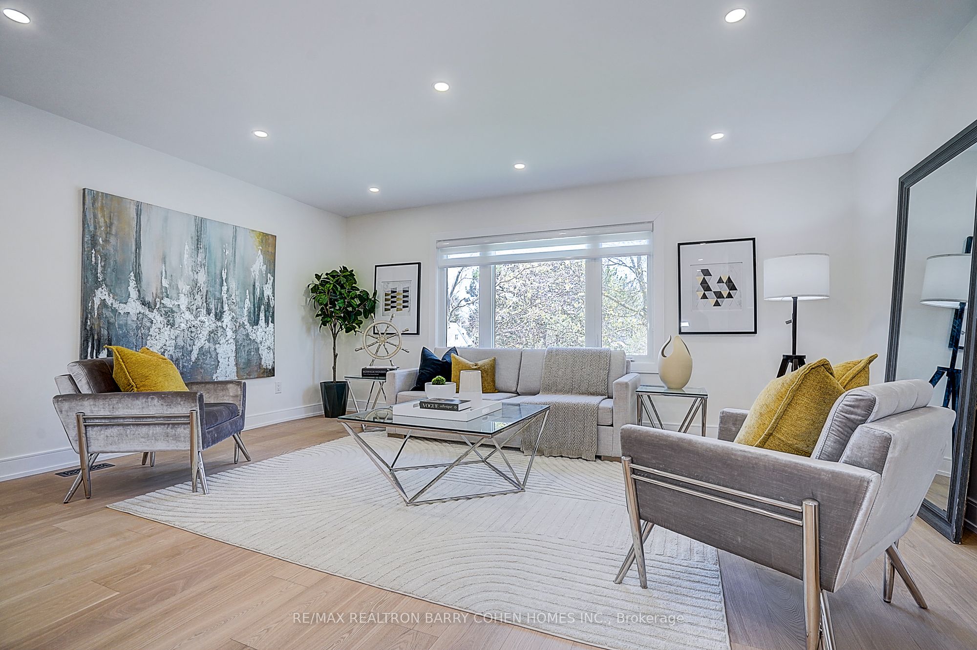34 Elliotwood Court, Toronto, ON M2L 2P9 photo 3