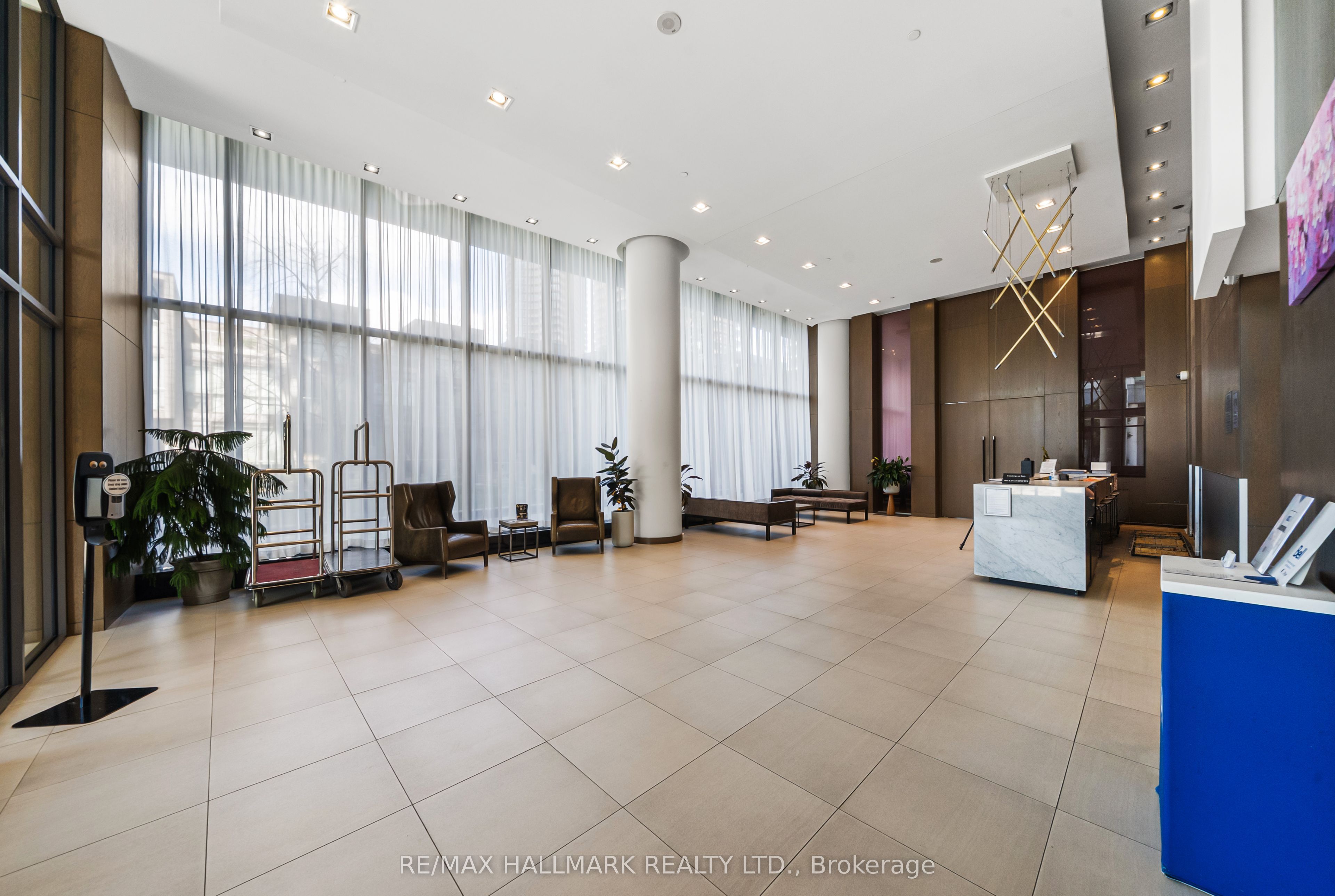 121 McMahon Drive 3102, Toronto, ON M2K 0C2 photo 3