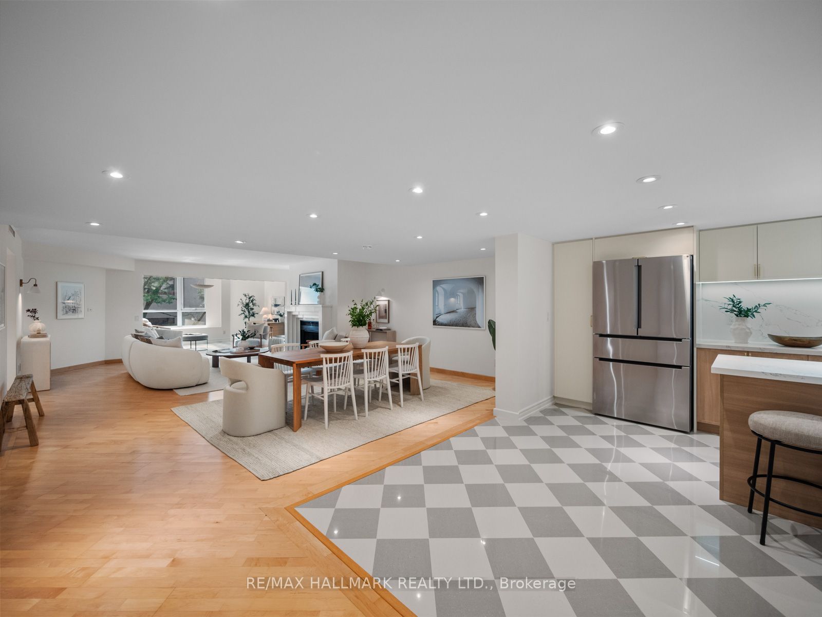 25 George Street 305, Toronto, ON M5A 4L8 photo 4