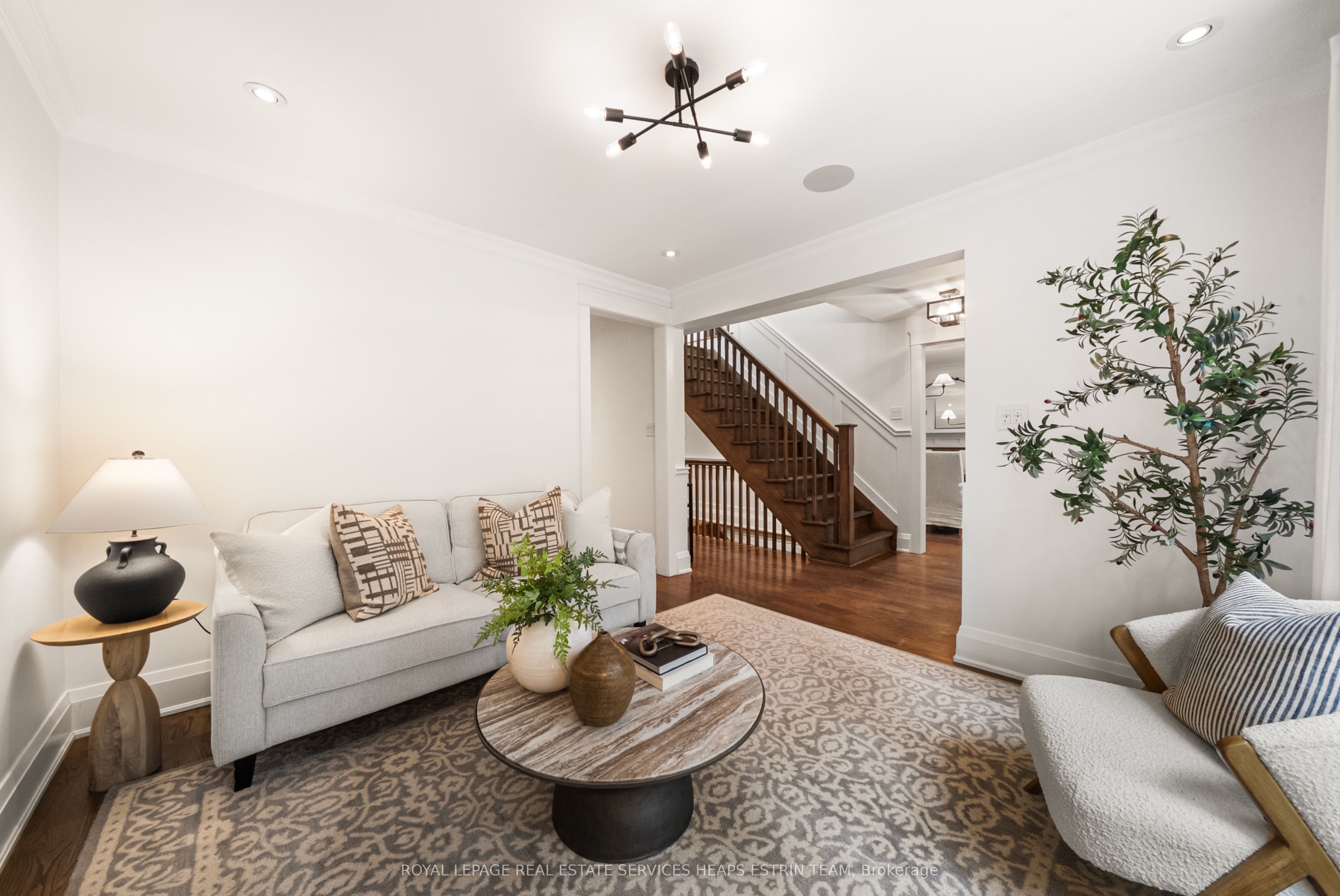 17 Noel Avenue, Toronto, ON M4G 1B2 photo 5