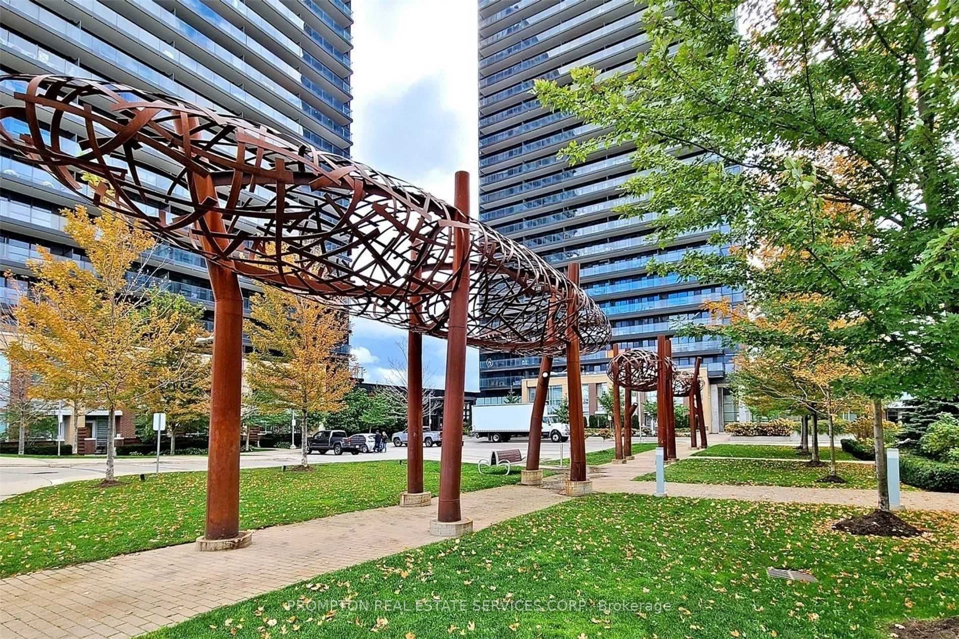 29 Singer Court 710, Toronto, ON M2K 0B3 photo 2