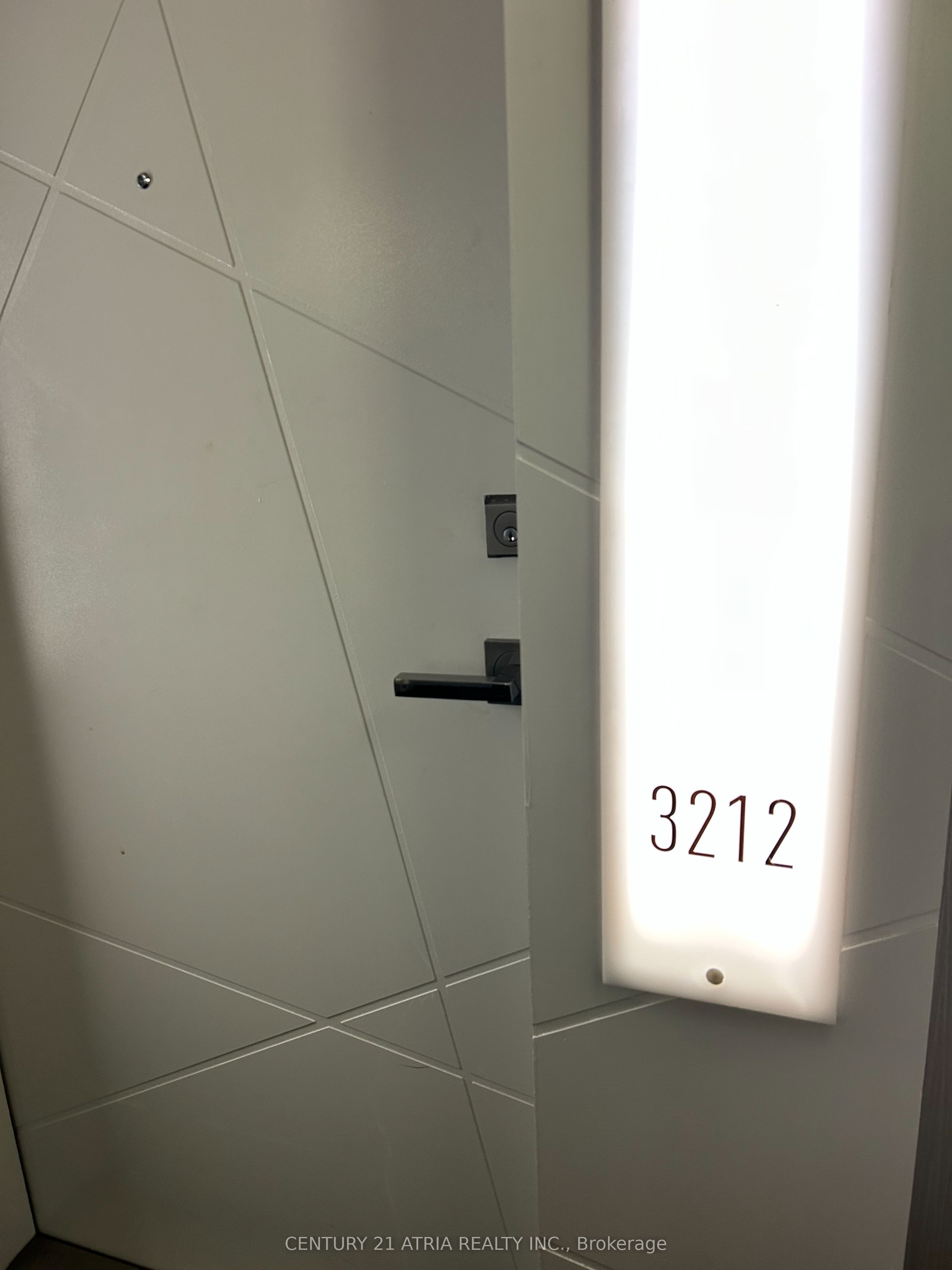 14 York Street 3212, Toronto, ON M5J 0B1