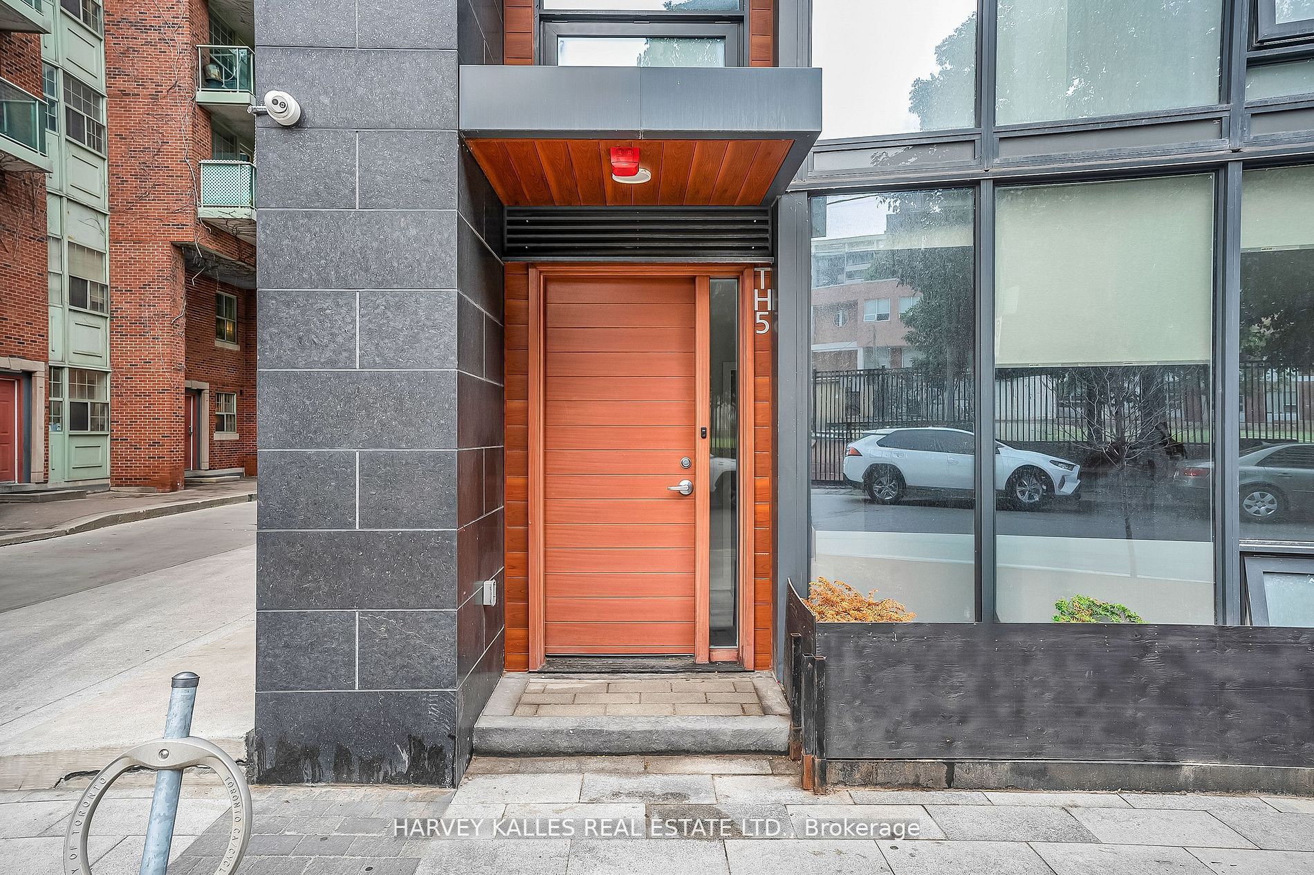 85 Wood Street TH5, Toronto, ON M4Y 0E8 photo 4