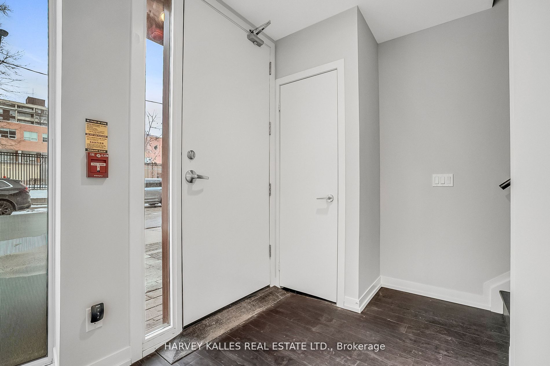 85 Wood Street TH5, Toronto, ON M4Y 0E8 photo 5