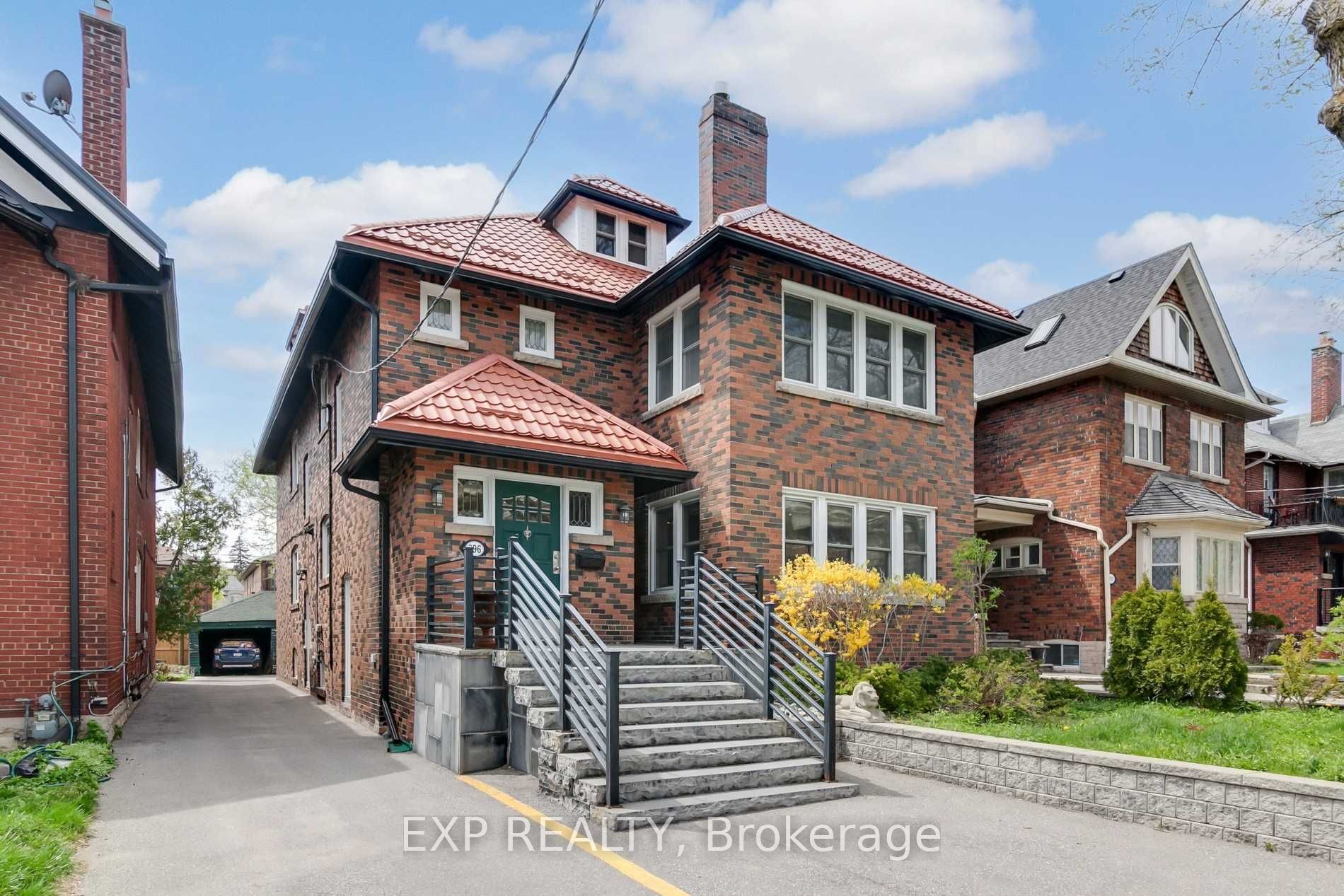 896 Avenue Road, Toronto, ON M5P 2K6 photo 2